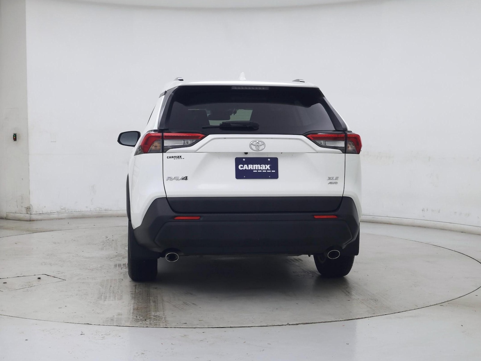 2019 Toyota RAV4 XLE - Photo 7