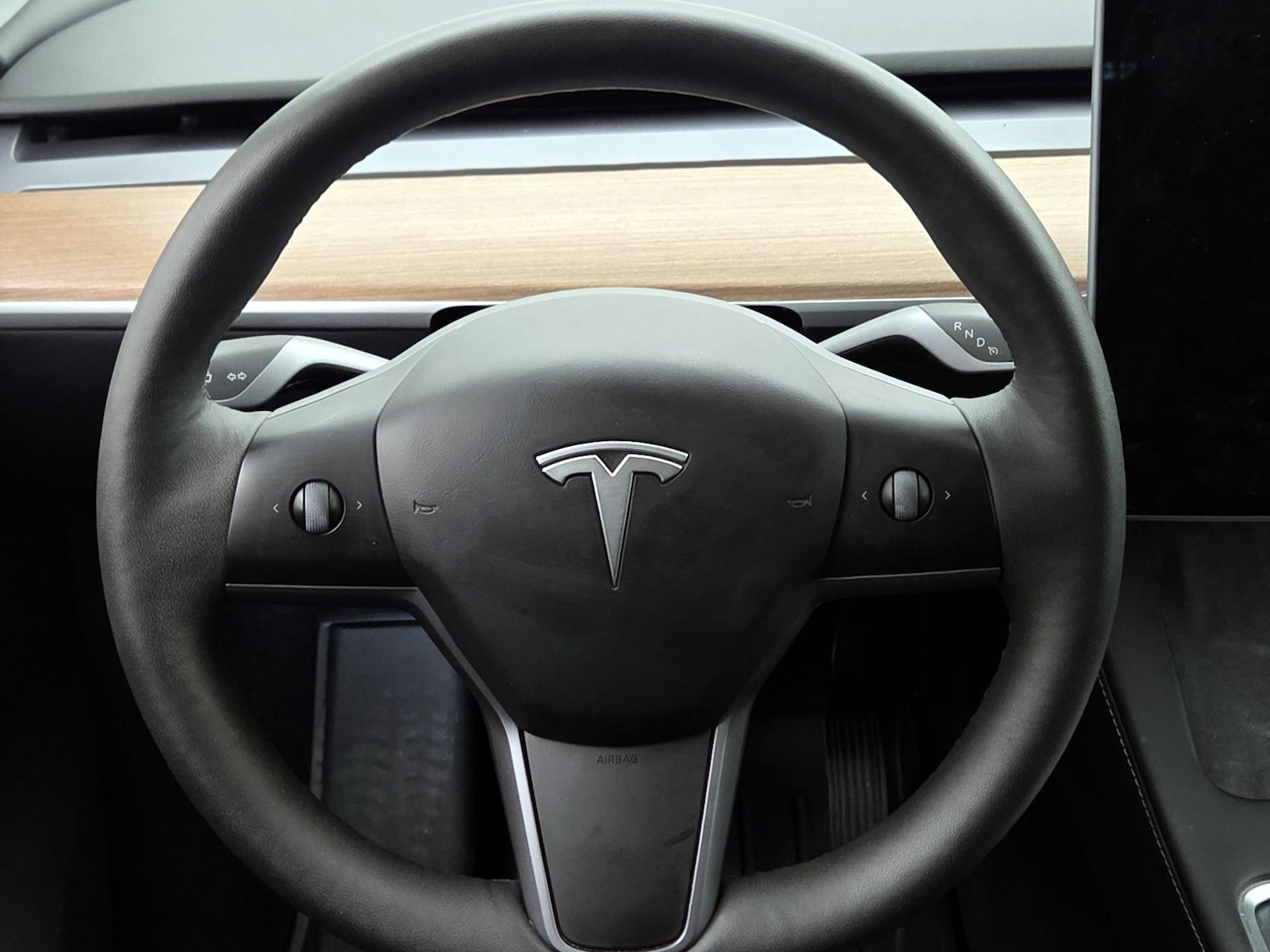 2024 Tesla Model Y Long Range - Photo 11