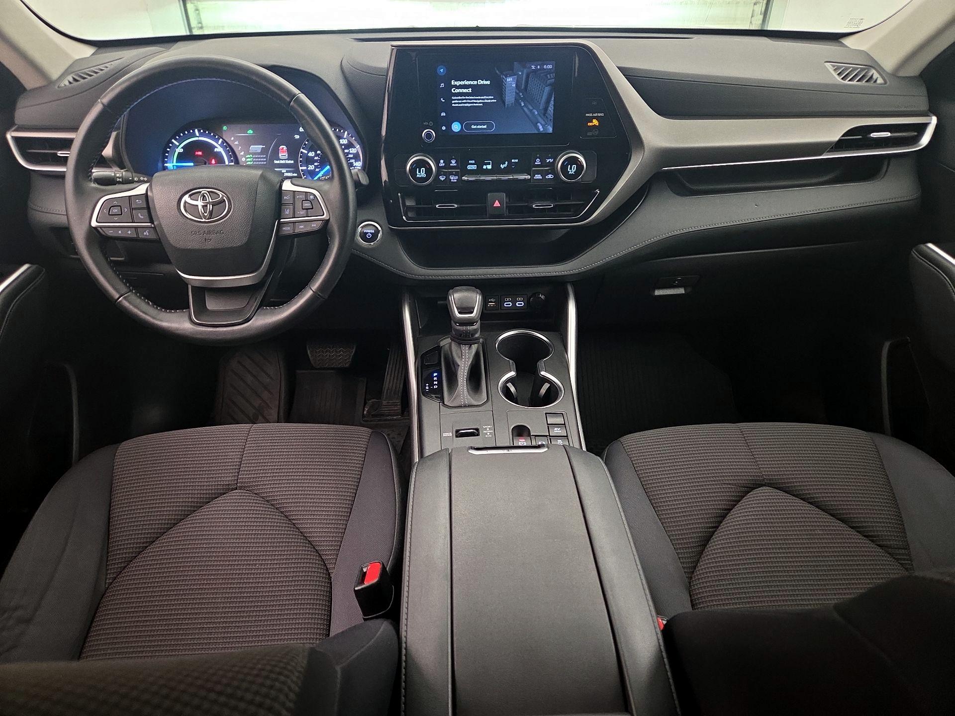 Thumbnail: 2023 Toyota Highlander - 9