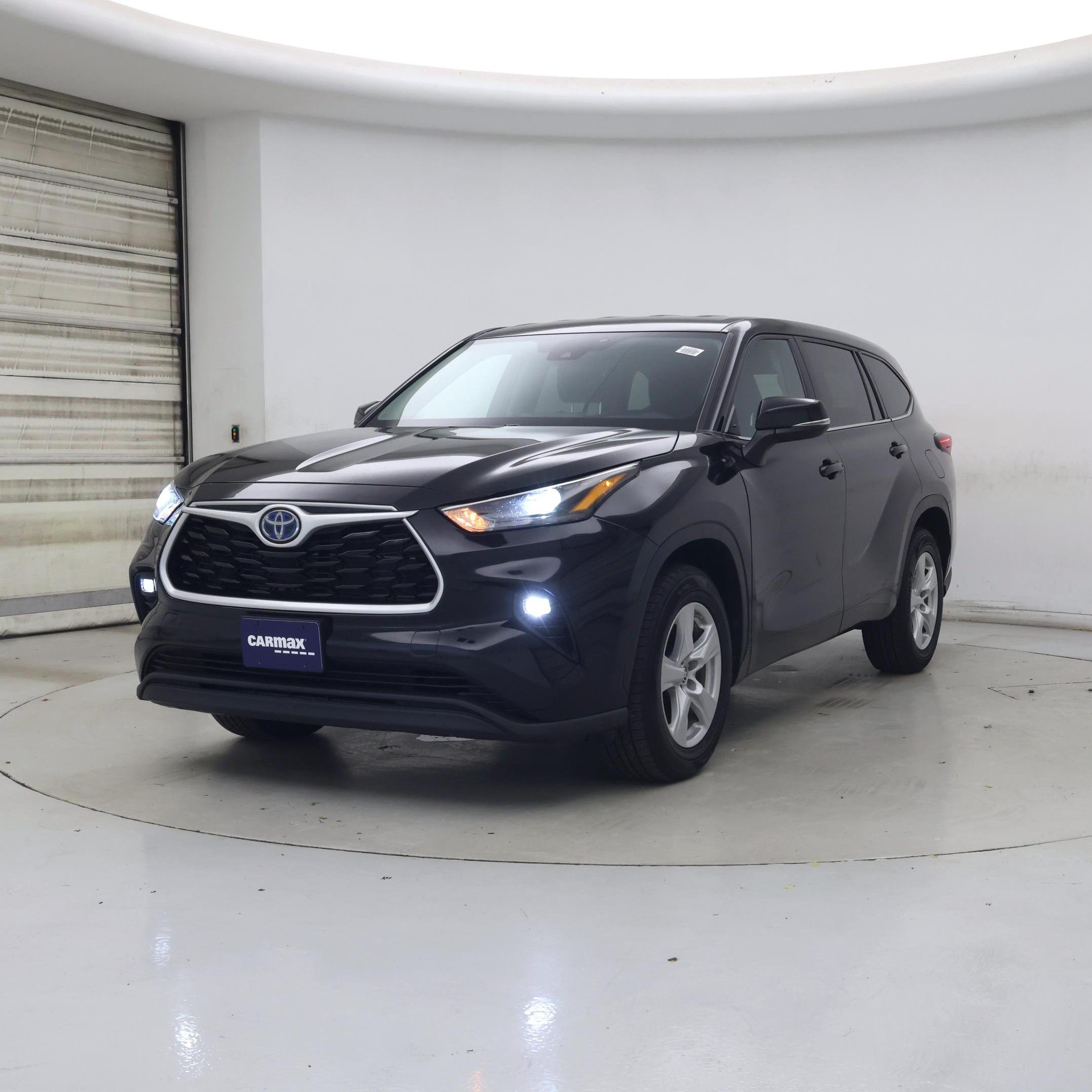 Thumbnail: 2023 Toyota Highlander - 4