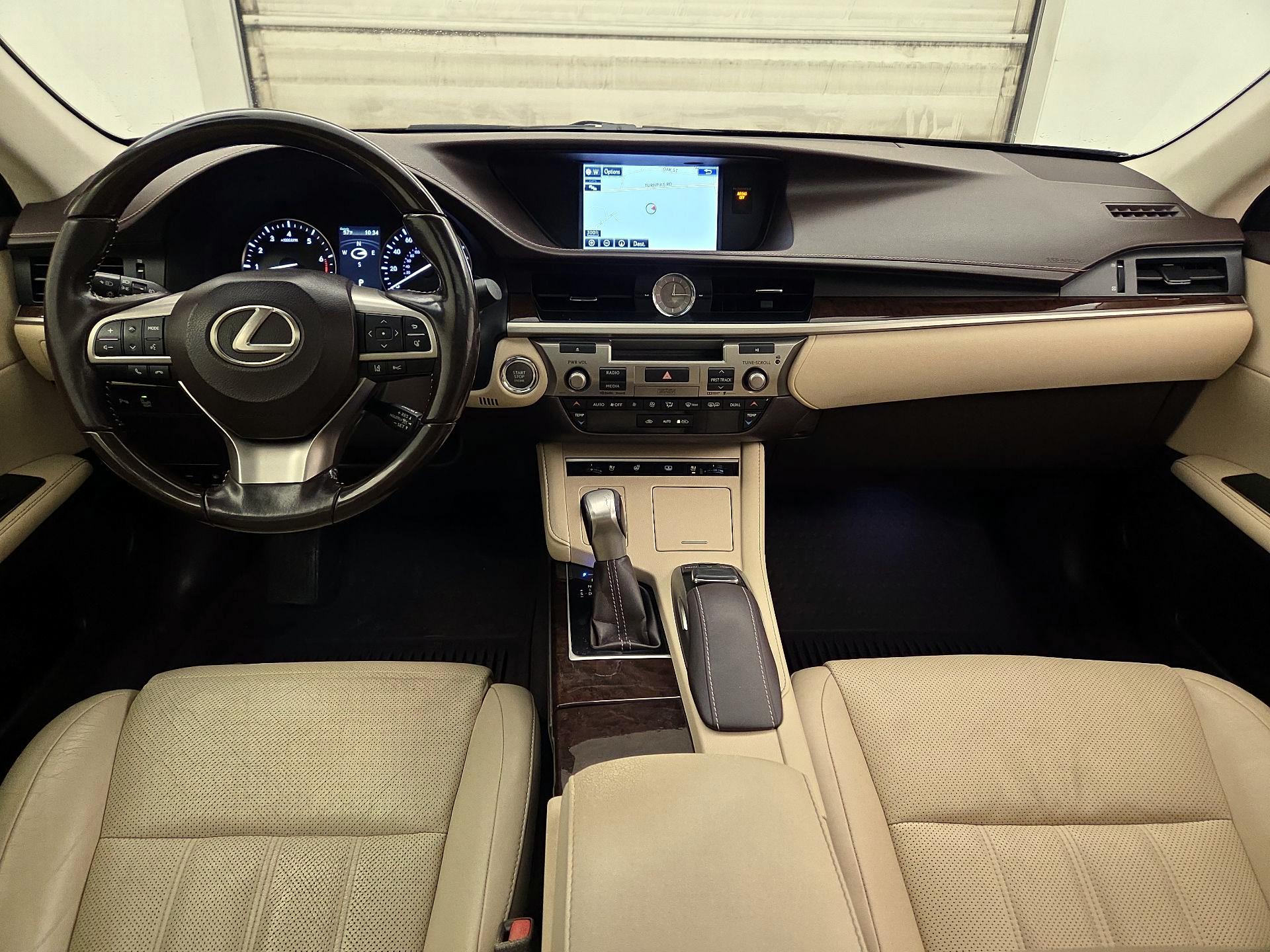 Thumbnail: 2016 Lexus ES - 9
