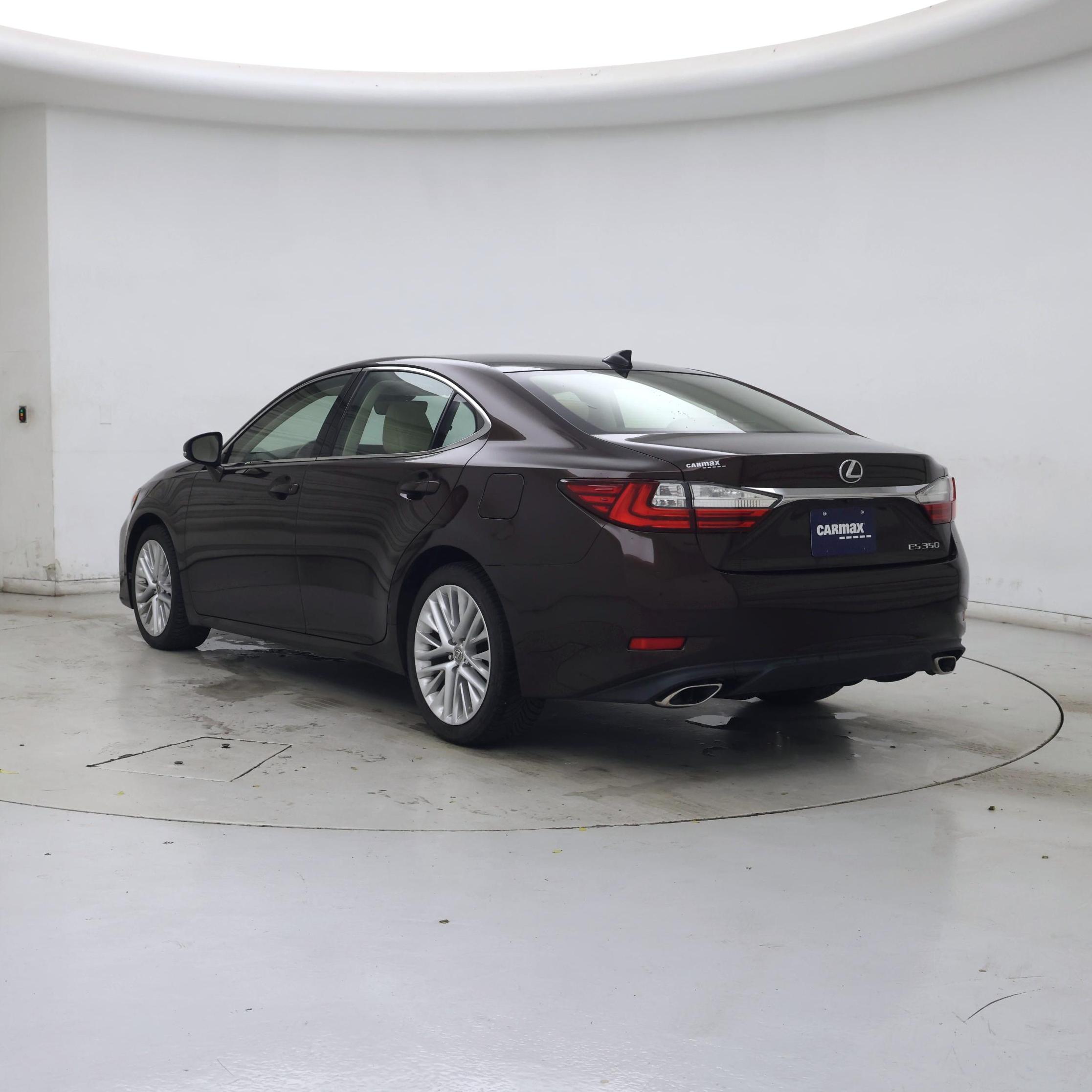 Thumbnail: 2016 Lexus ES - 2