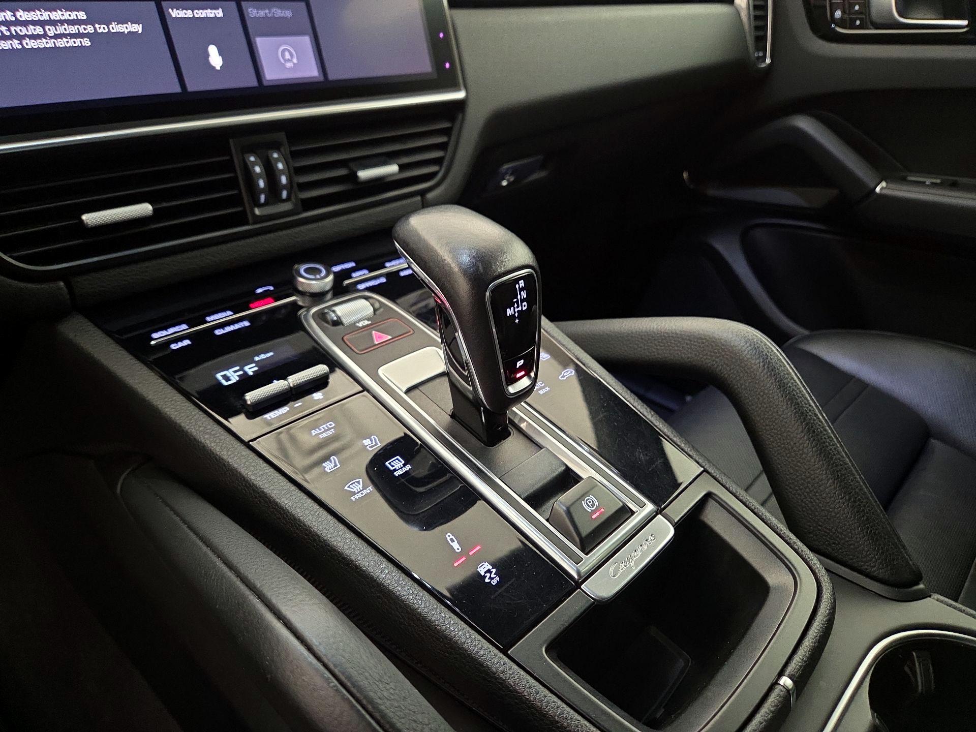 Thumbnail: 2020 Porsche Cayenne - 18