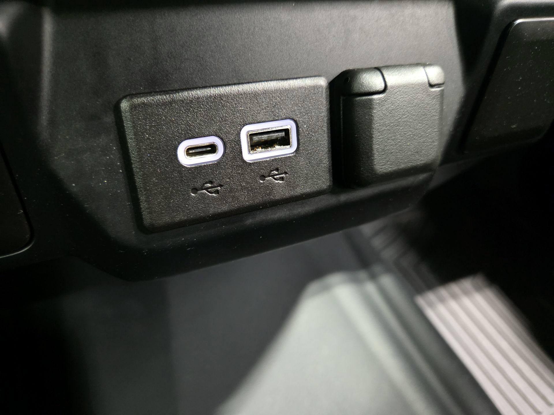 Thumbnail: 2021 Chevrolet Silverado 1500 - 18