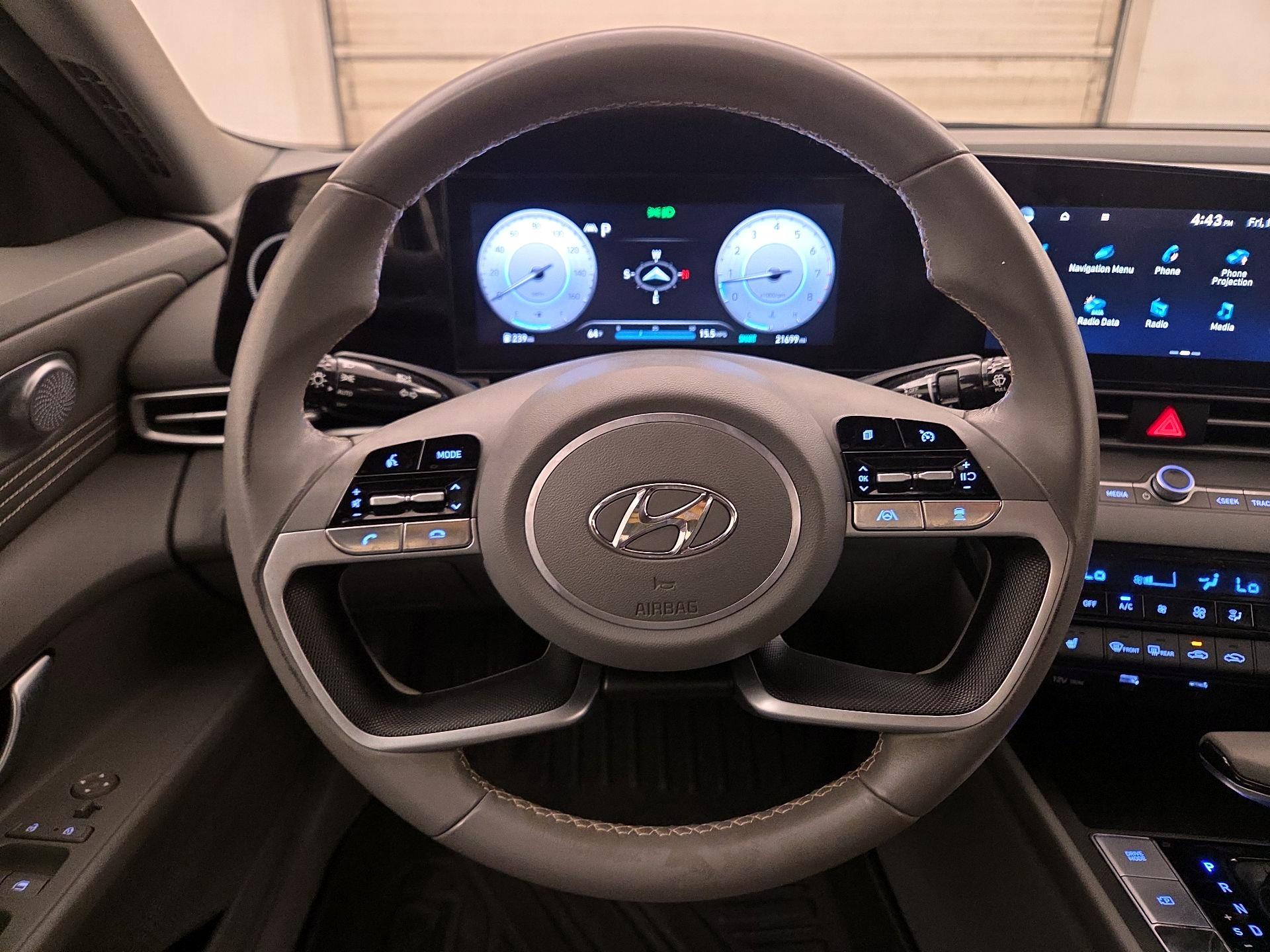 Thumbnail: 2023 Hyundai Elantra - 10