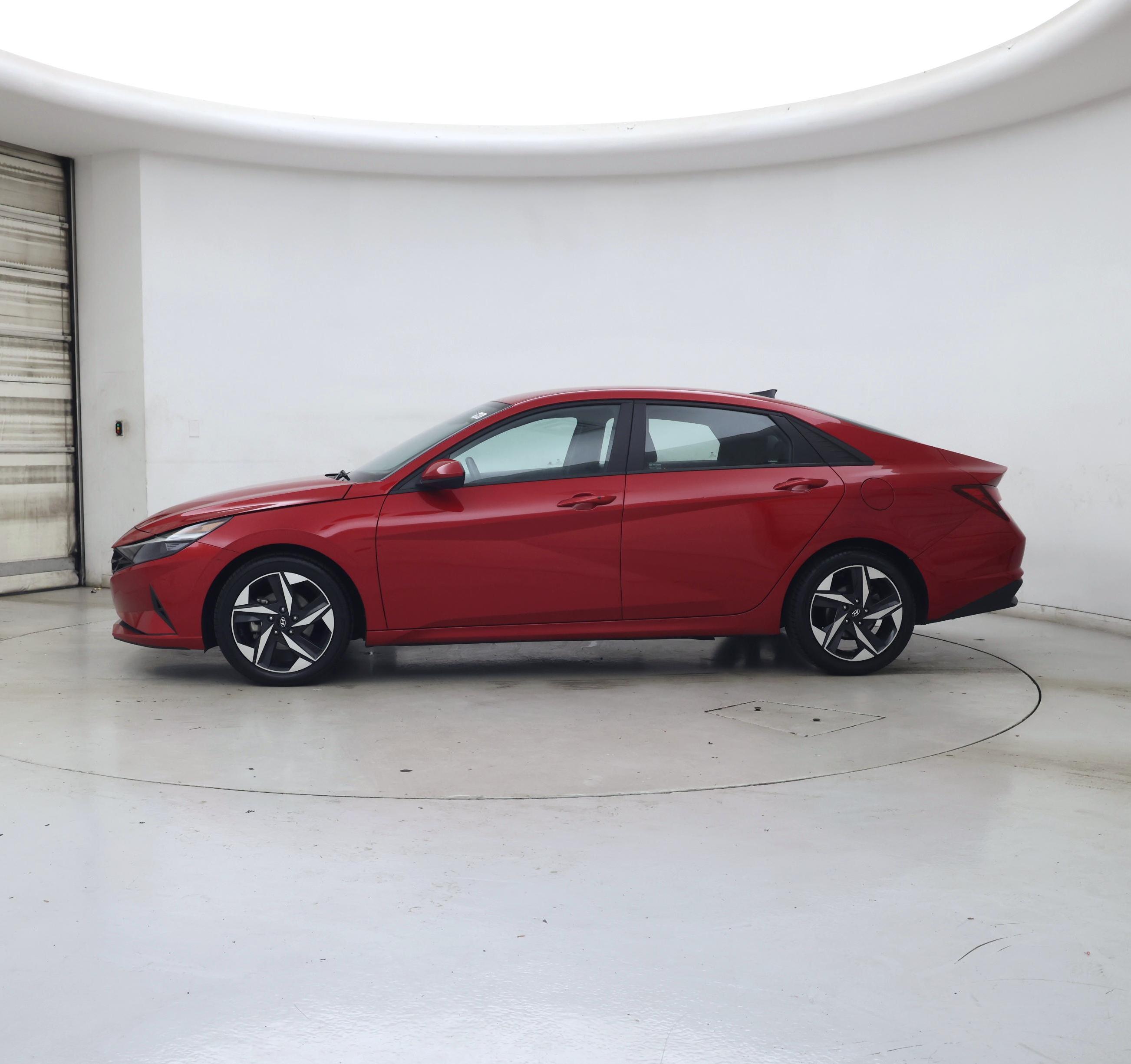Thumbnail: 2023 Hyundai Elantra - 3