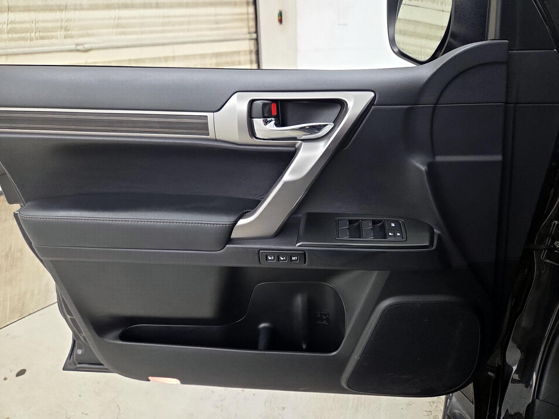 Thumbnail: 2023 Lexus GX - 12