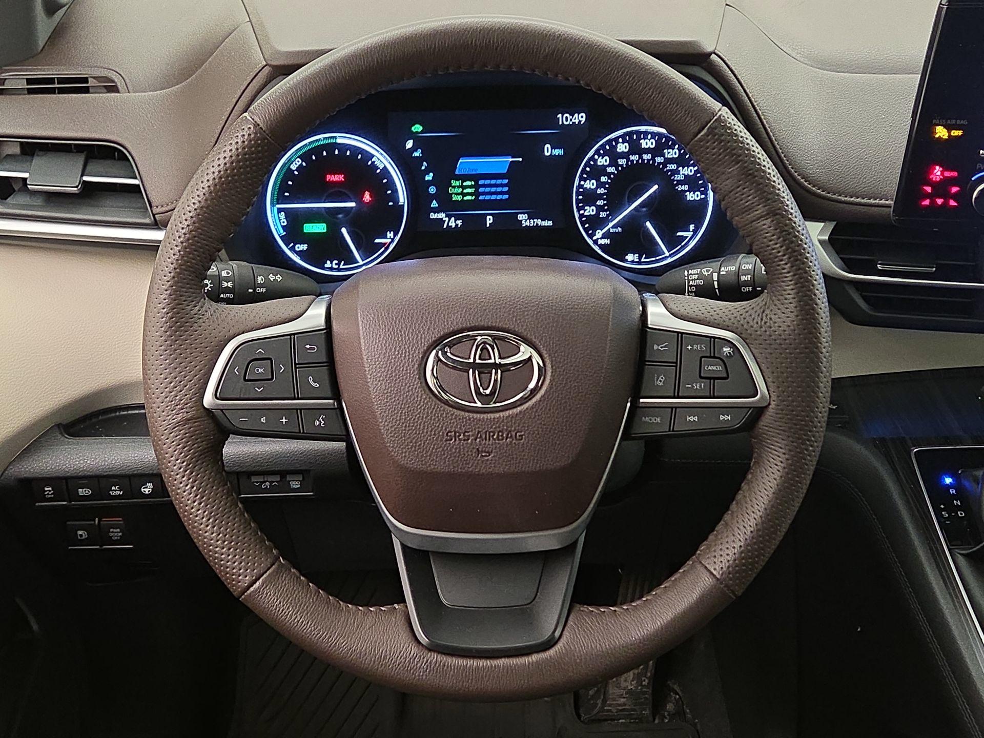 Thumbnail: 2022 Toyota Sienna - 10