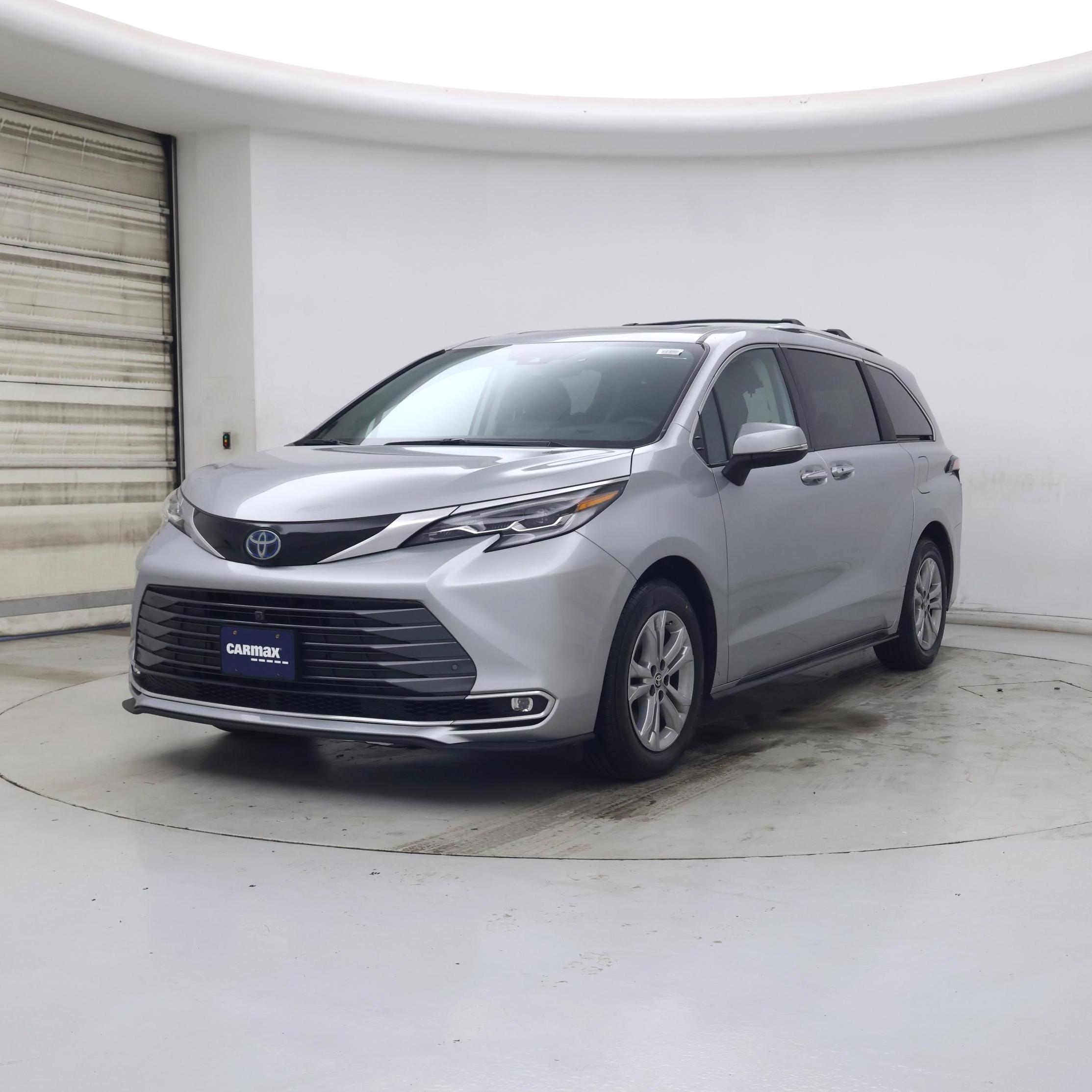 Thumbnail: 2022 Toyota Sienna - 4
