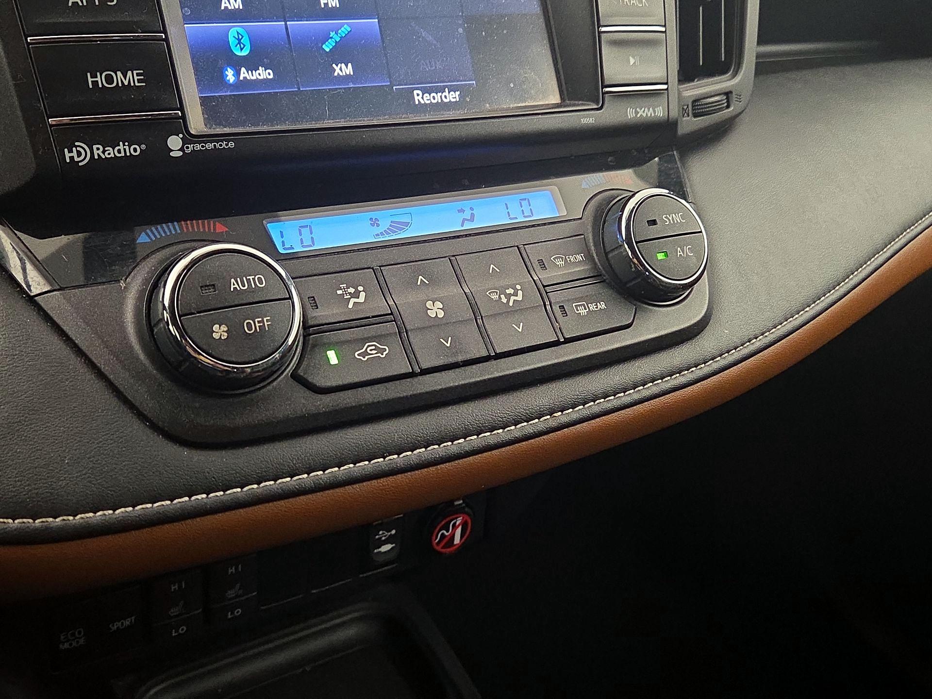 Thumbnail: 2016 Toyota RAV4 - 16