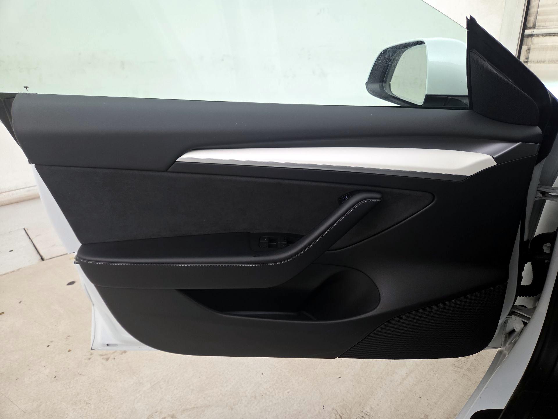 Thumbnail: 2022 Tesla Model 3 - 12