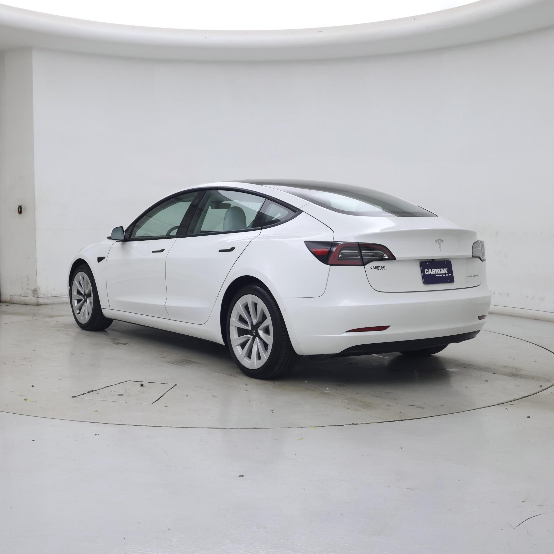 Thumbnail: 2022 Tesla Model 3 - 2