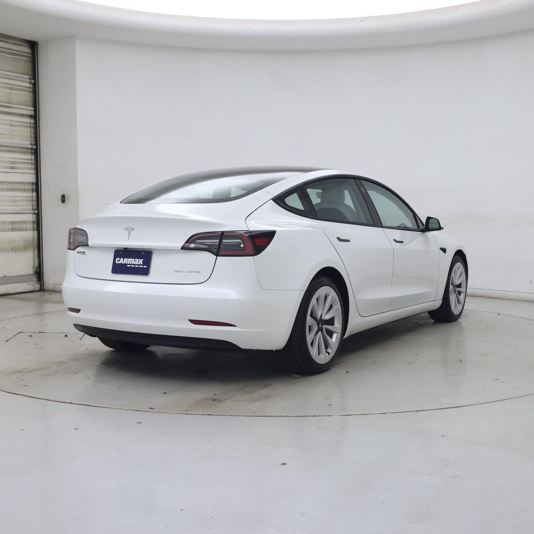 Thumbnail: 2022 Tesla Model 3 - 8