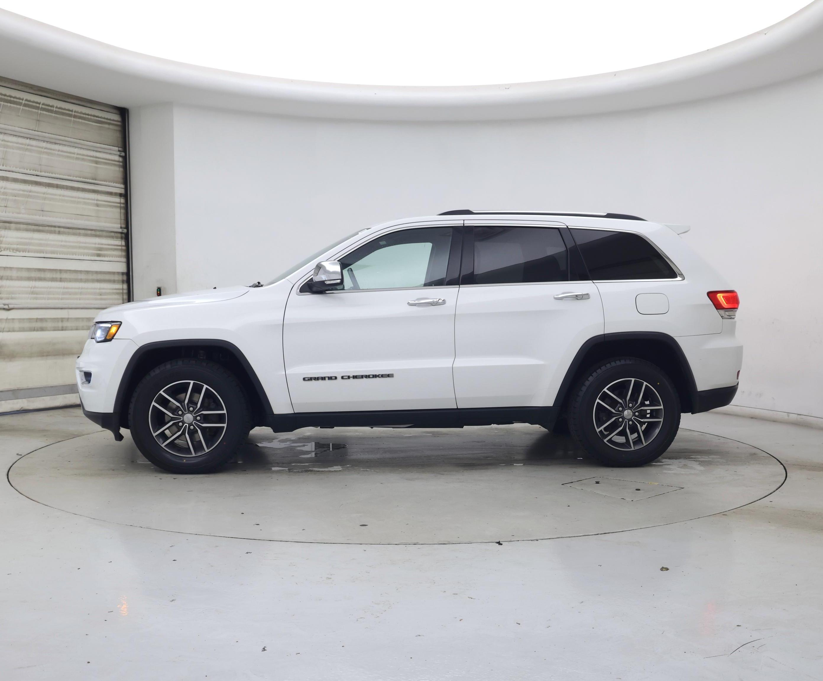 Thumbnail: 2017 Jeep Grand Cherokee - 3