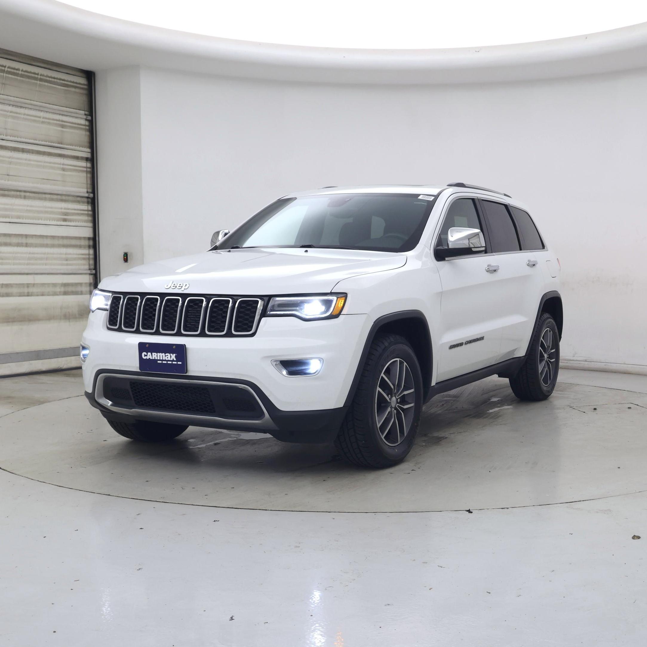 Thumbnail: 2017 Jeep Grand Cherokee - 4