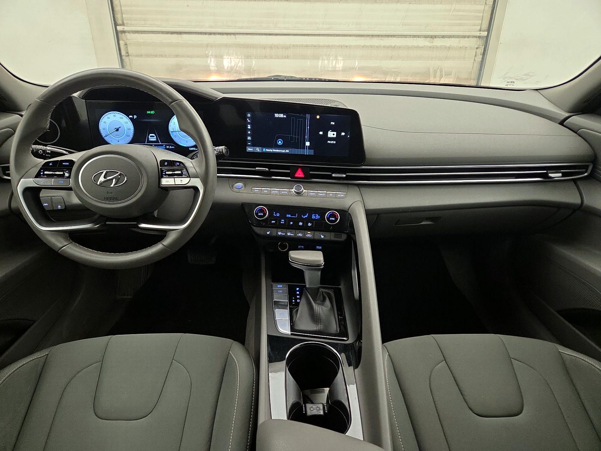 Thumbnail: 2023 Hyundai Elantra - 9