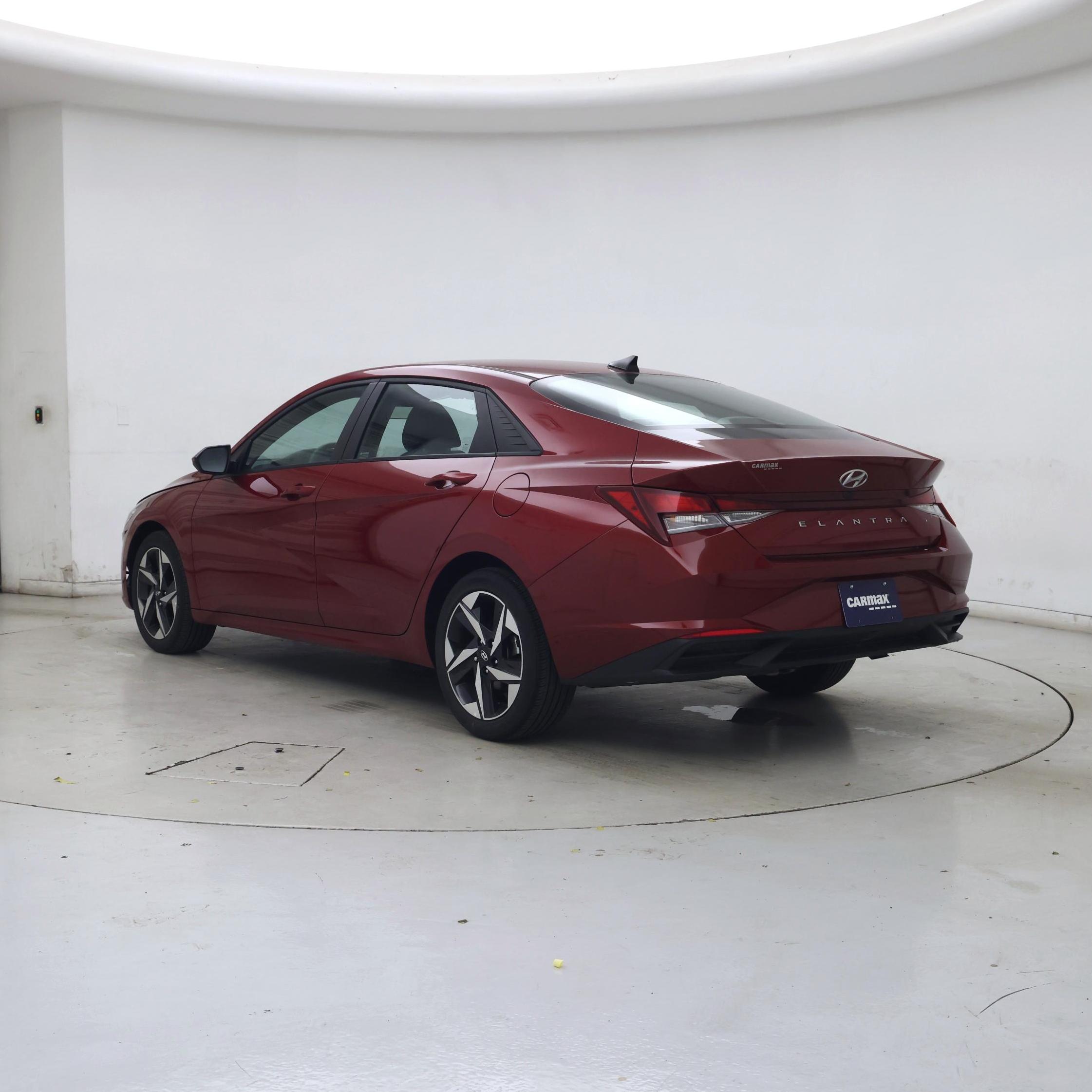 Thumbnail: 2023 Hyundai Elantra - 2