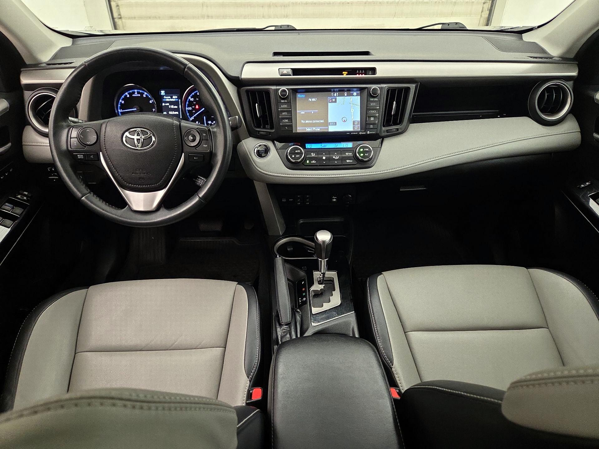 Thumbnail: 2018 Toyota RAV4 - 9