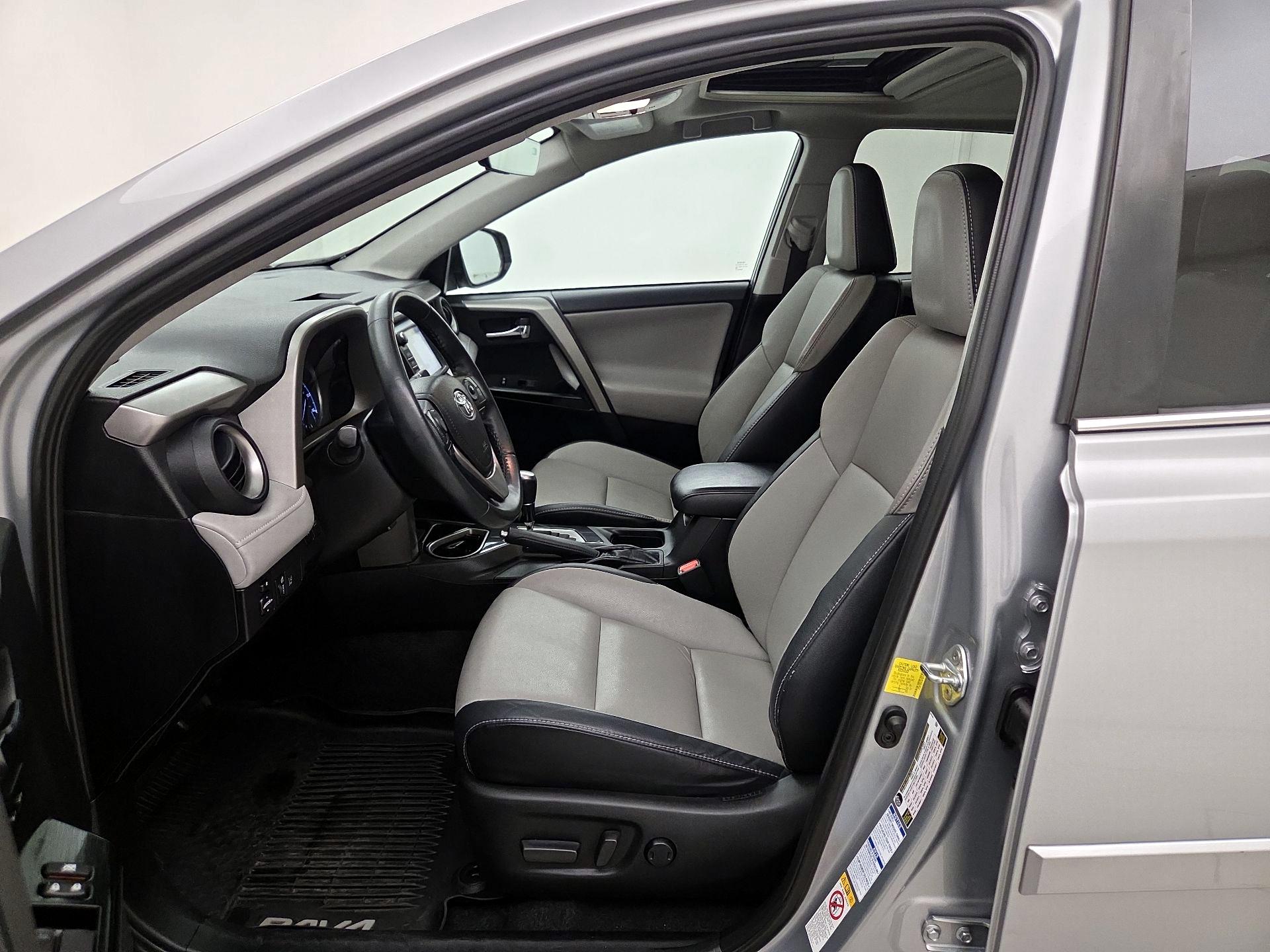 Thumbnail: 2018 Toyota RAV4 - 11