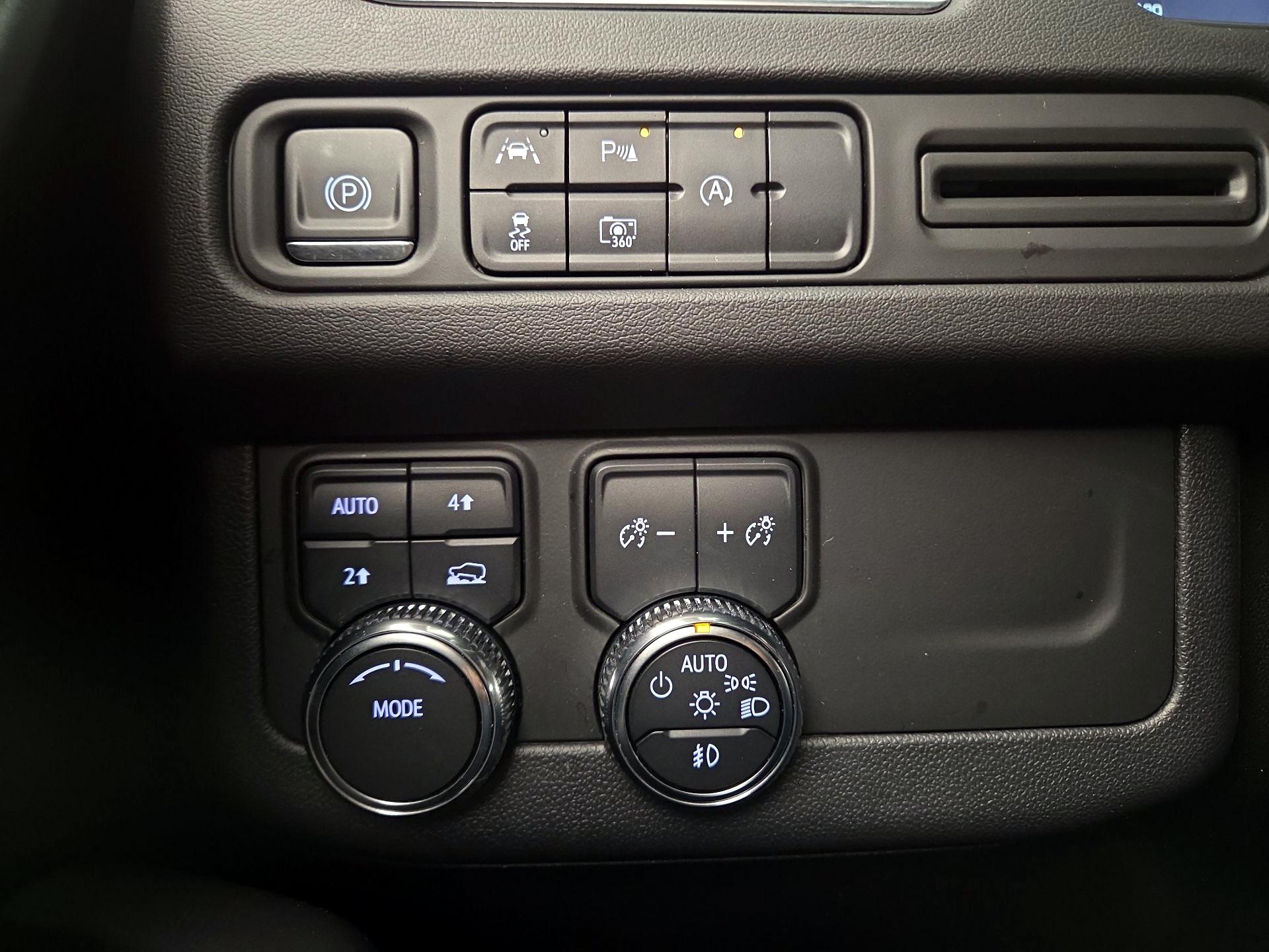 Thumbnail: 2024 GMC Yukon - 13