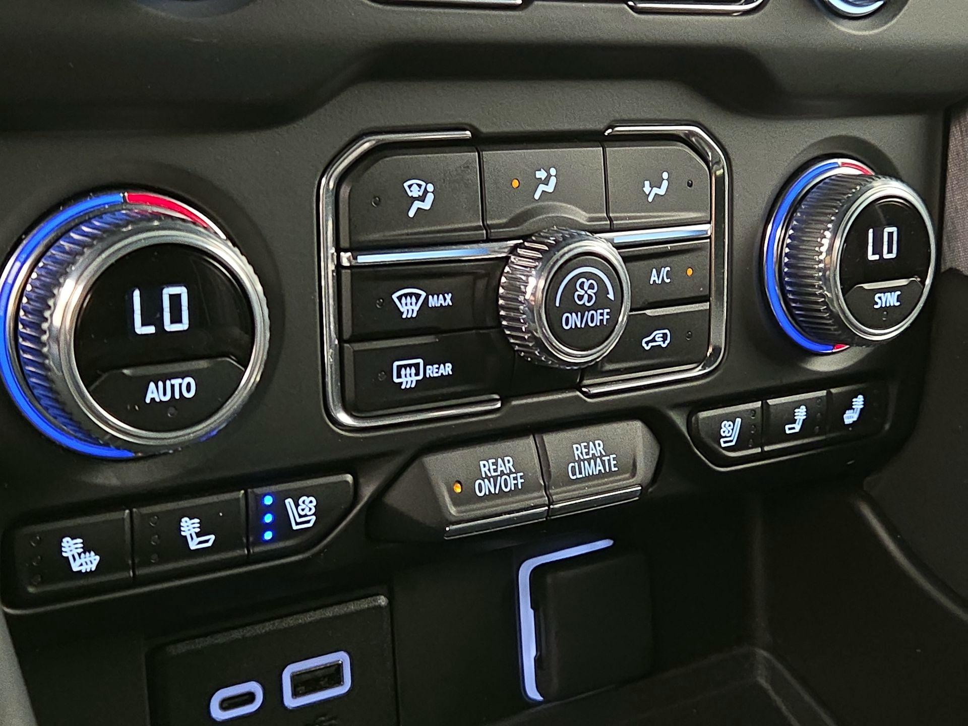 Thumbnail: 2024 GMC Yukon - 16