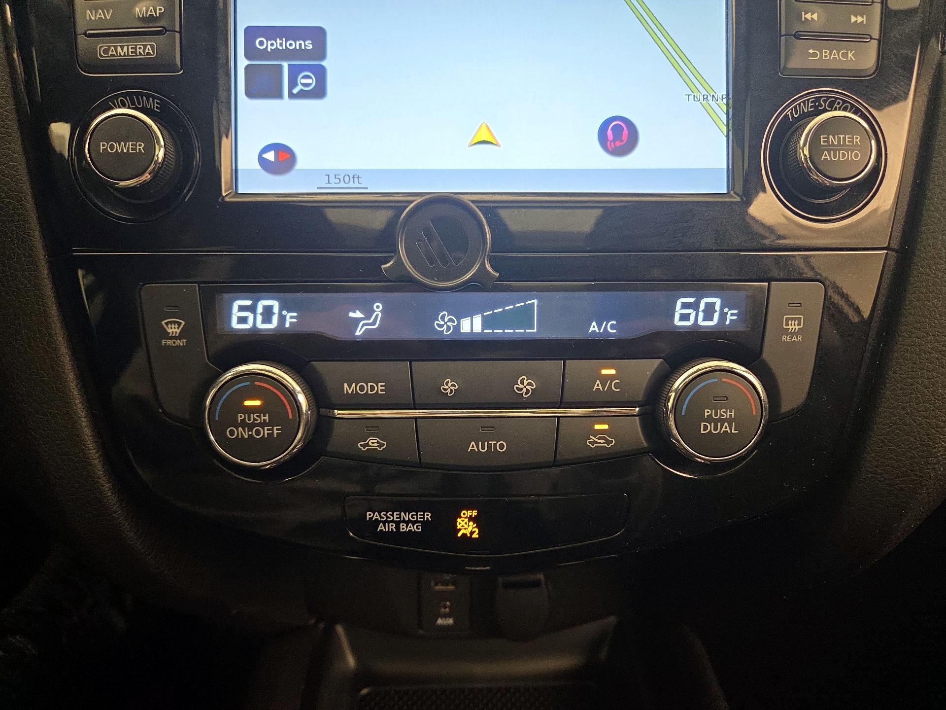 Thumbnail: 2016 Nissan Rogue - 17
