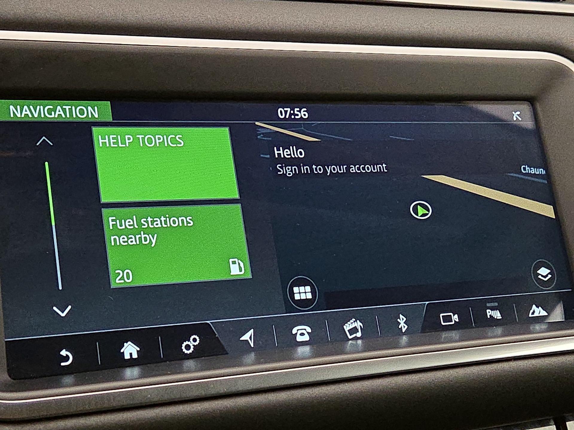 Thumbnail: 2020 Land Rover Range Rover Evoque - 14