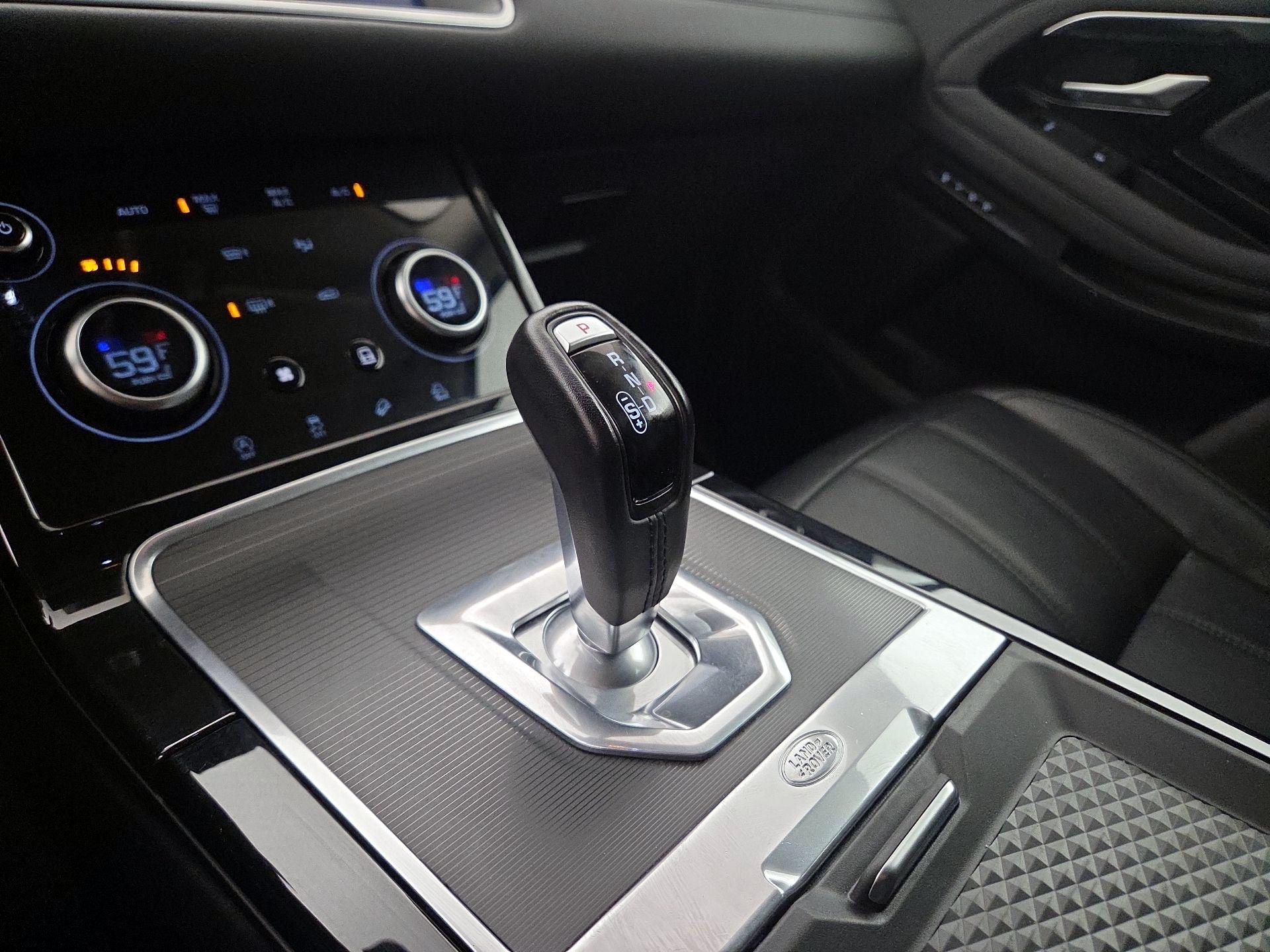 Thumbnail: 2020 Land Rover Range Rover Evoque - 18