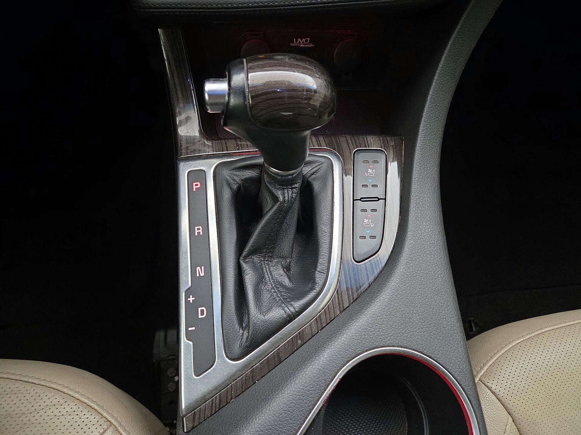 Thumbnail: 2014 Kia Optima - 17