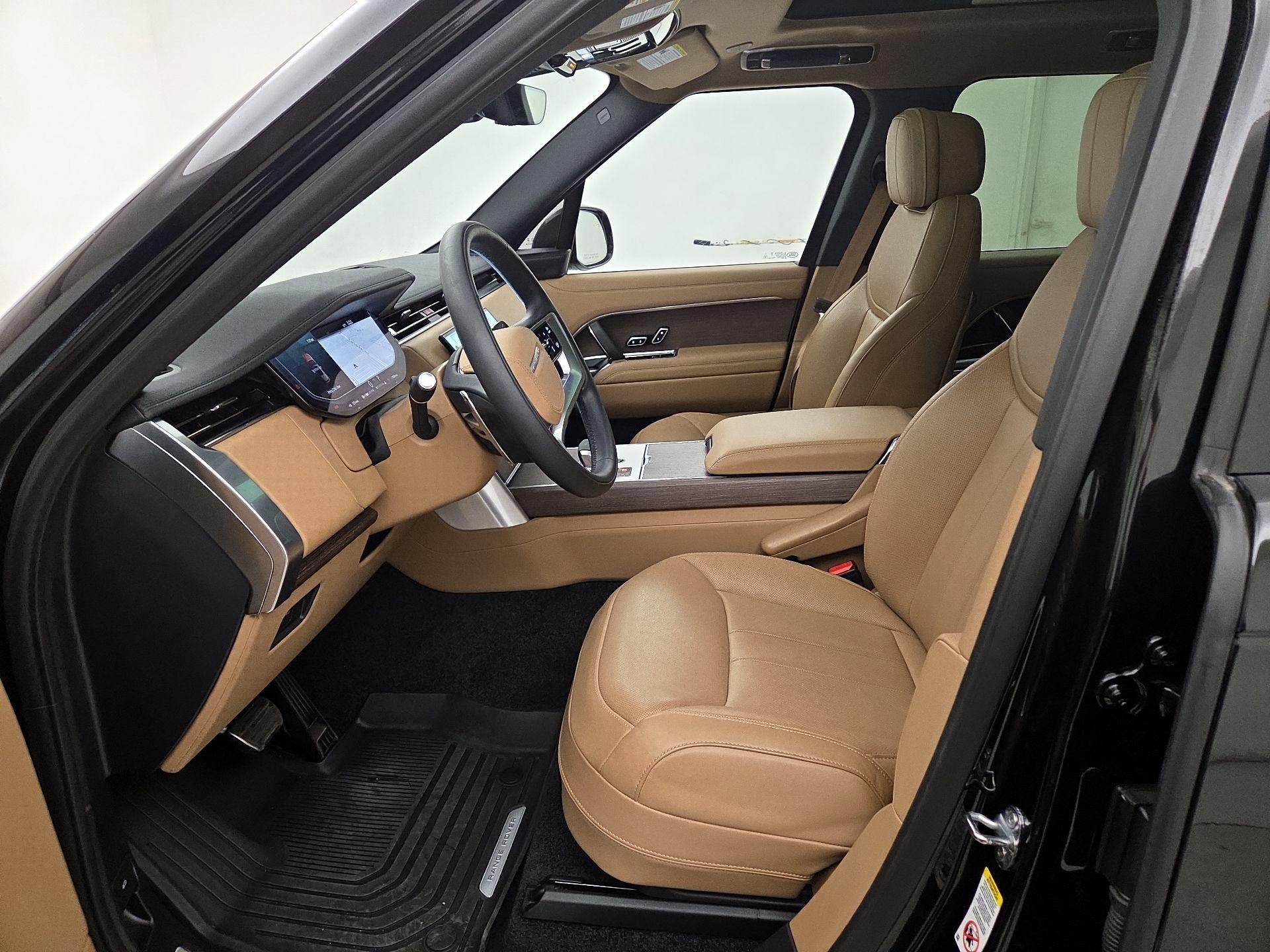 Thumbnail: 2025 Land Rover Range Rover - 11
