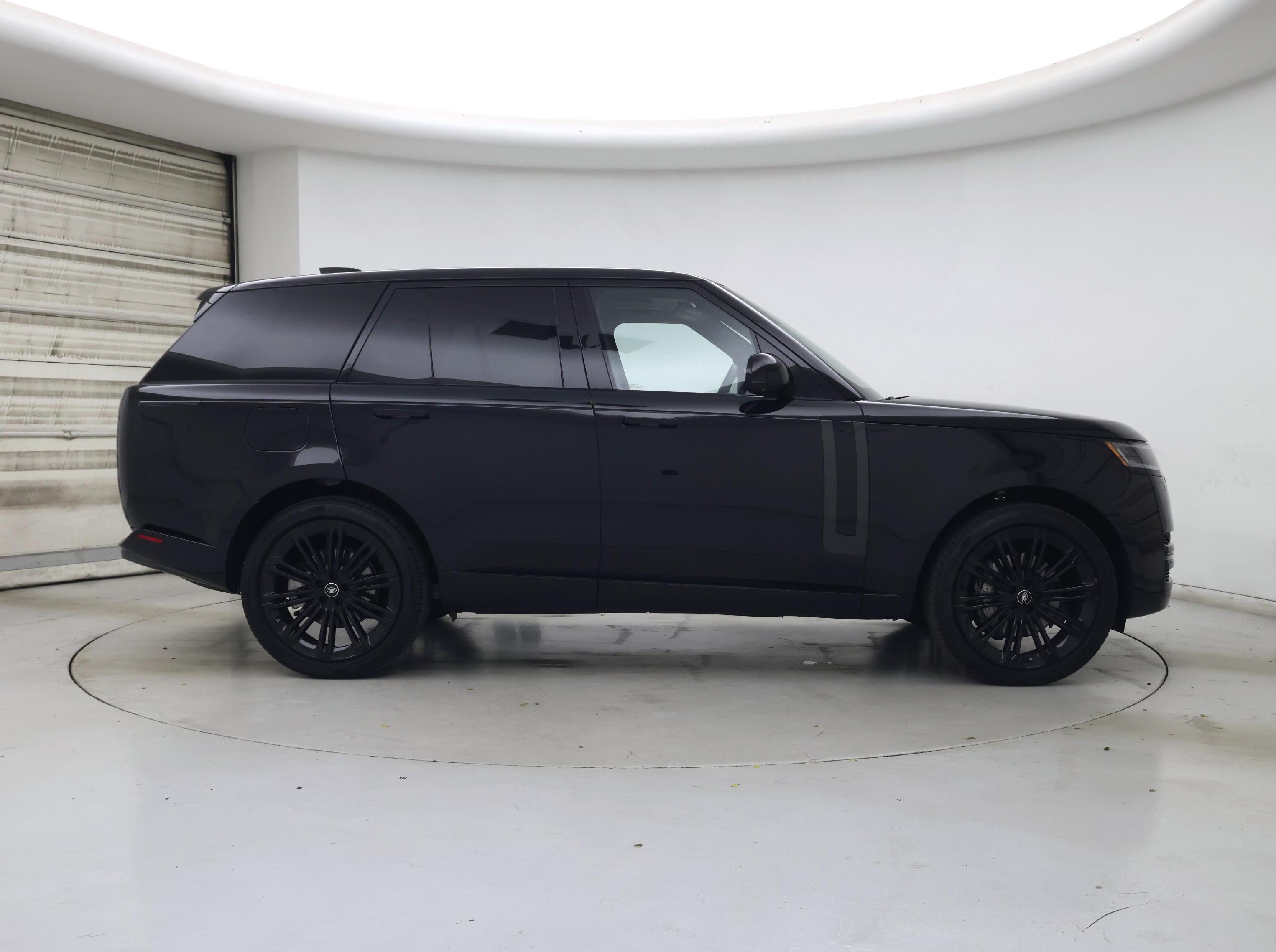 Thumbnail: 2025 Land Rover Range Rover - 7