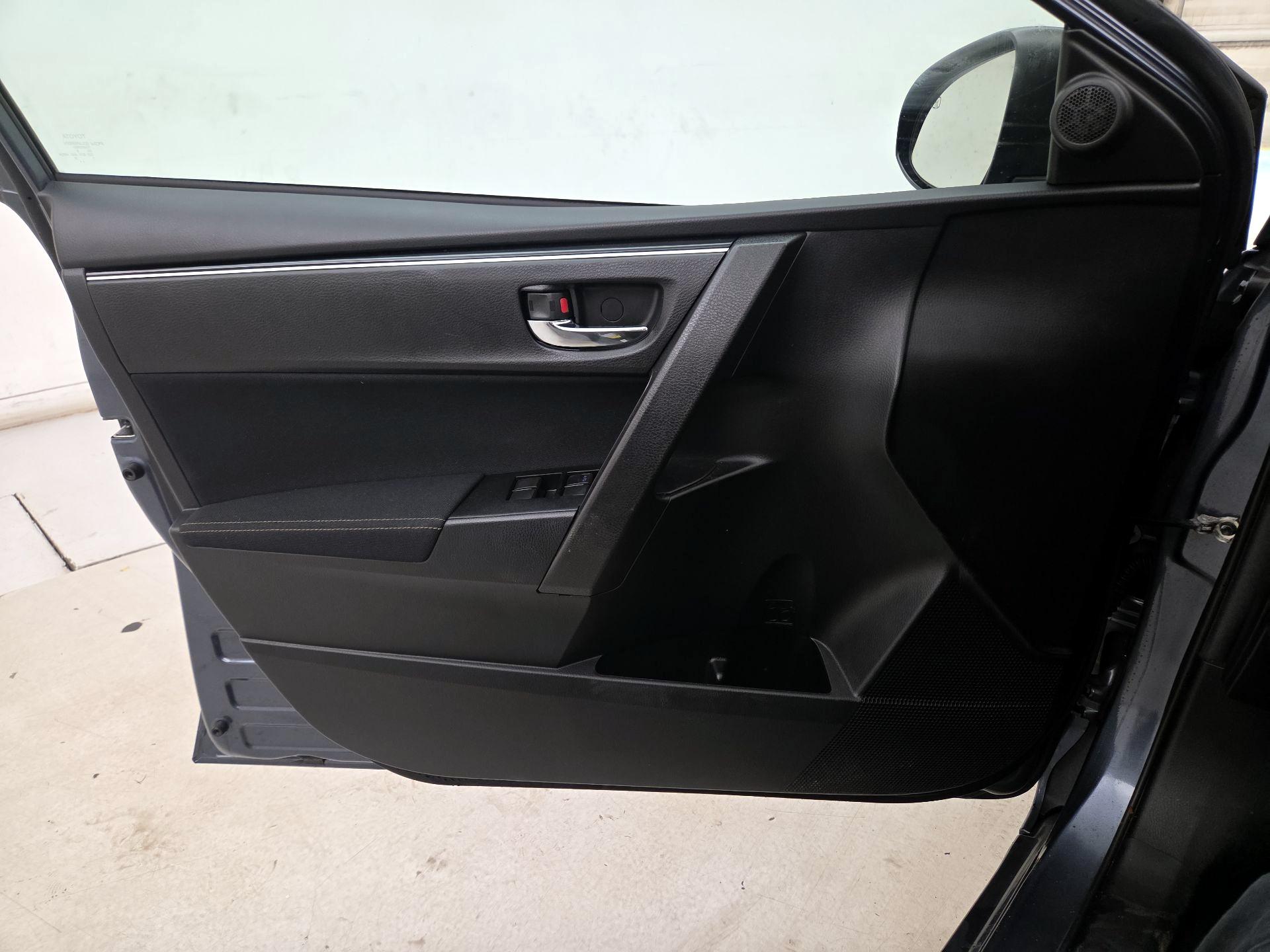 Thumbnail: 2019 Toyota Corolla - 12