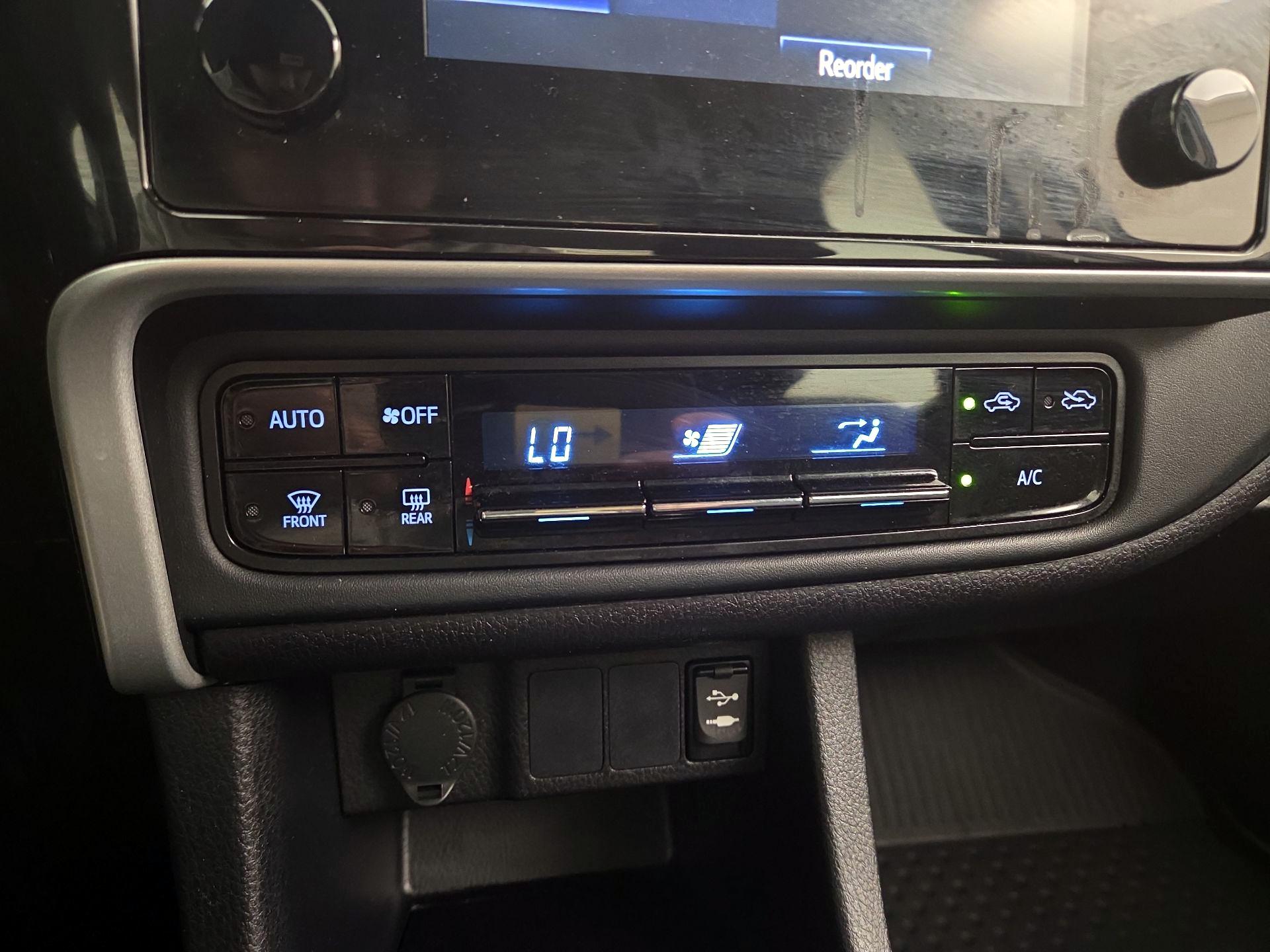 Thumbnail: 2019 Toyota Corolla - 16