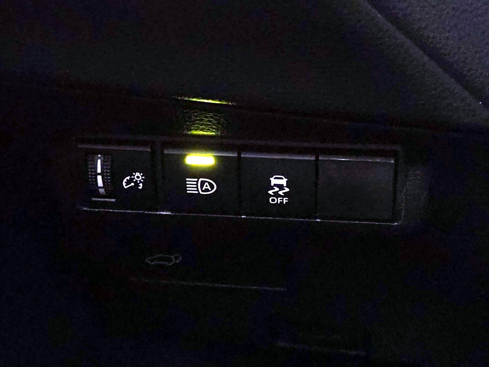 2026 Toyota Corolla Cross XLE - Photo 14