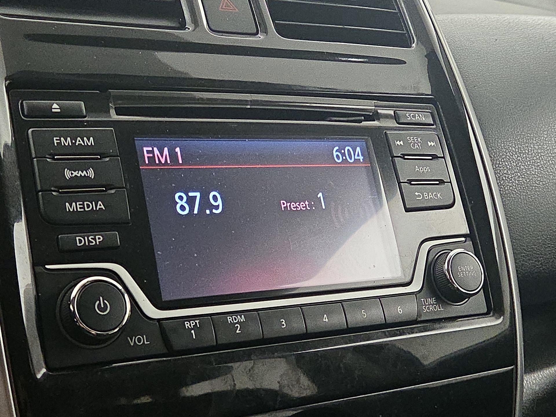 Thumbnail: 2016 Nissan Versa Note - 15
