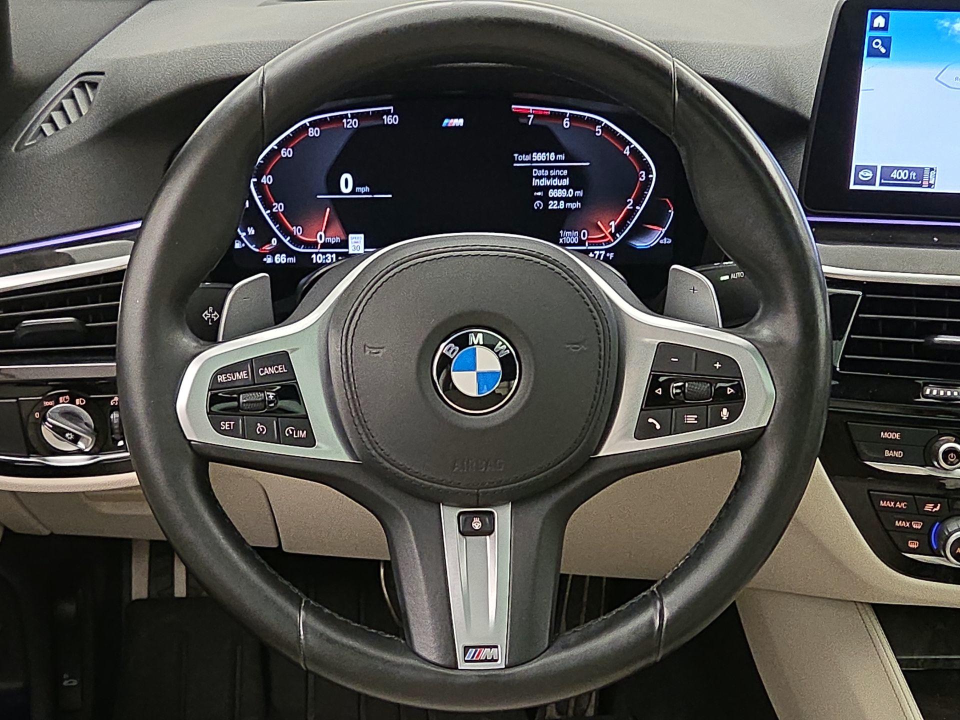 Thumbnail: 2021 BMW 5 Series - 10