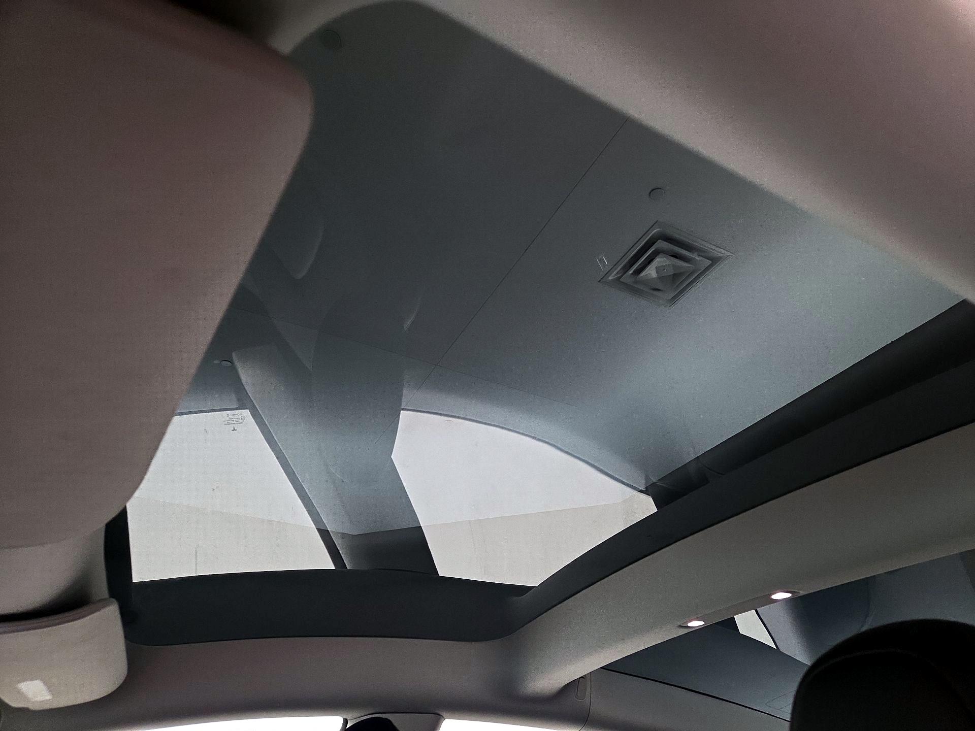 Thumbnail: 2023 Tesla Model 3 - 18