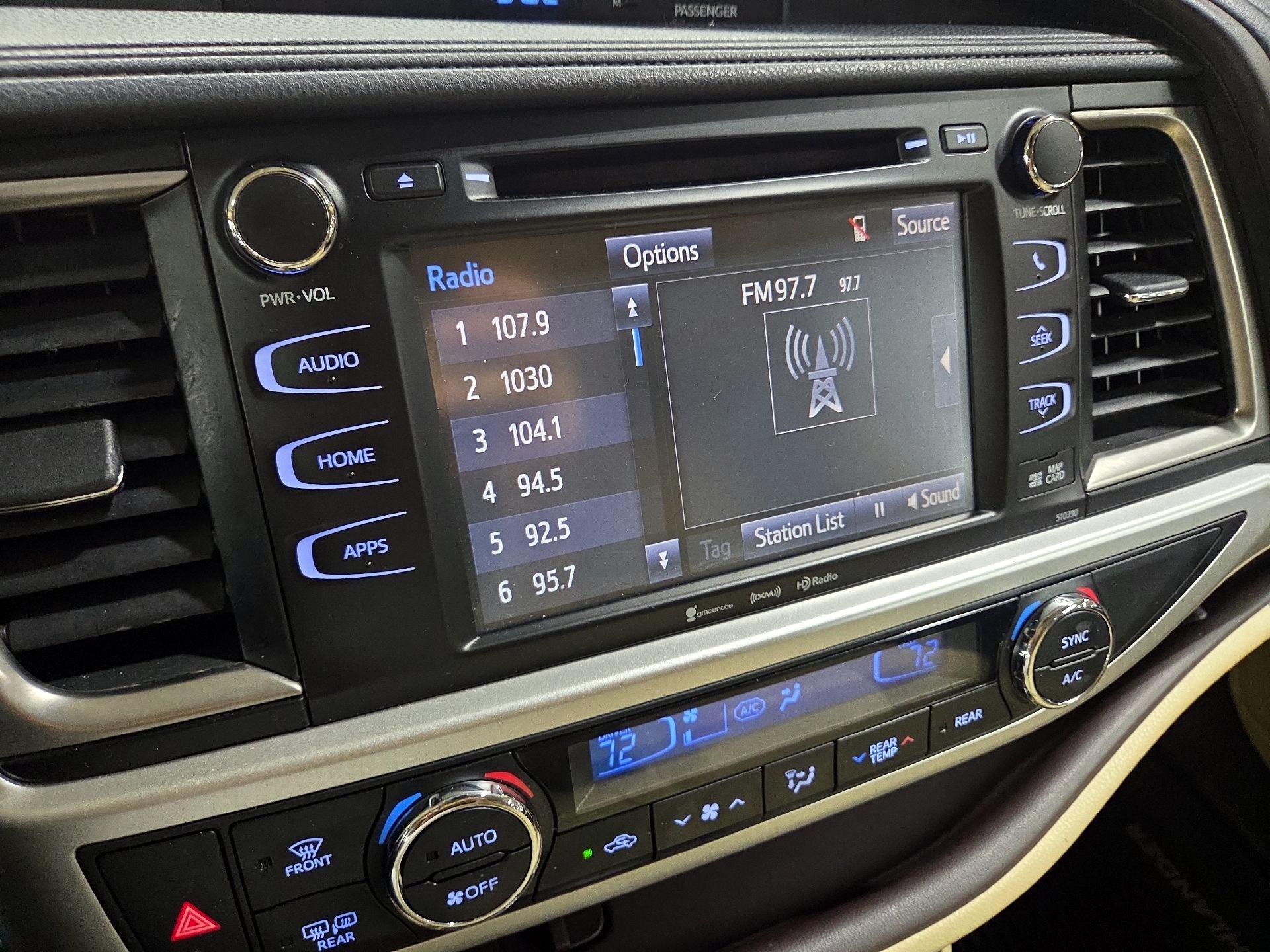 Thumbnail: 2019 Toyota Highlander - 15