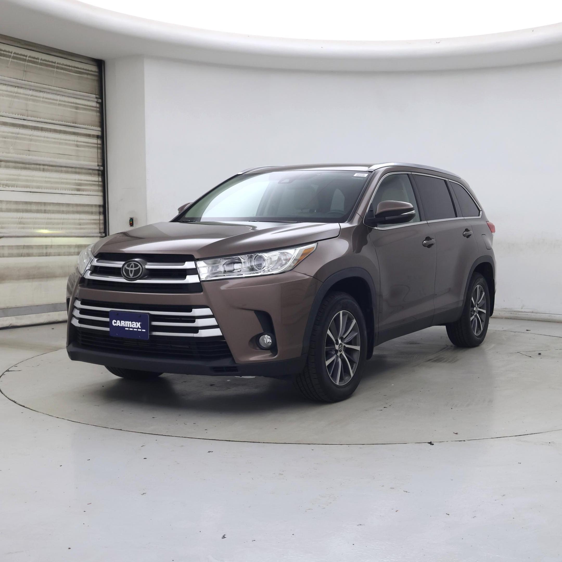 Thumbnail: 2019 Toyota Highlander - 4