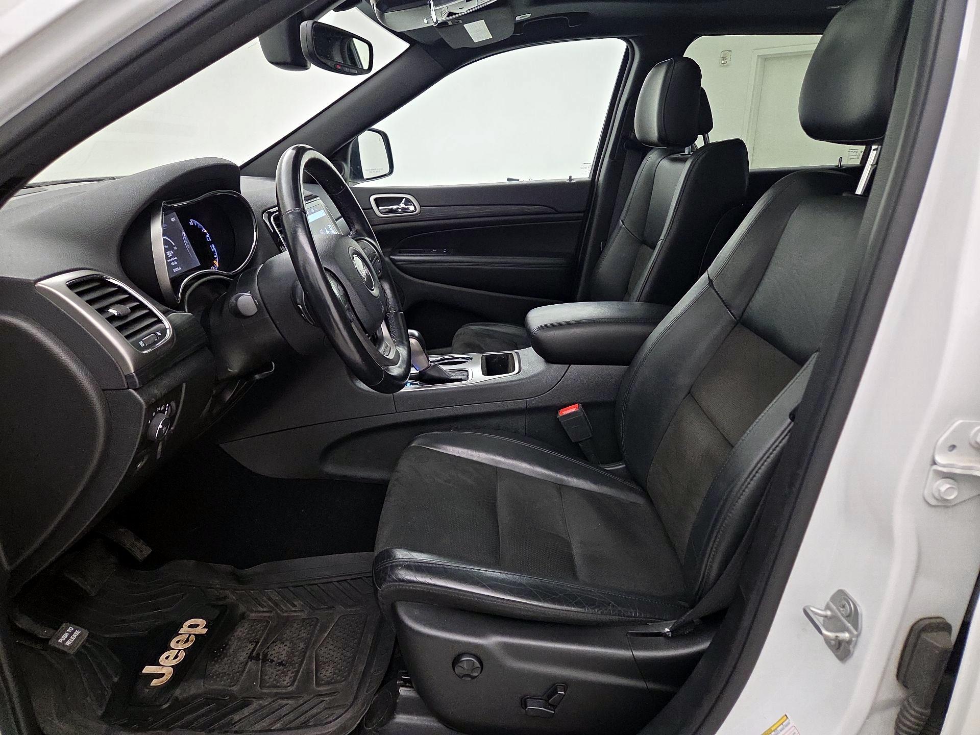 Thumbnail: 2020 Jeep Grand Cherokee - 11