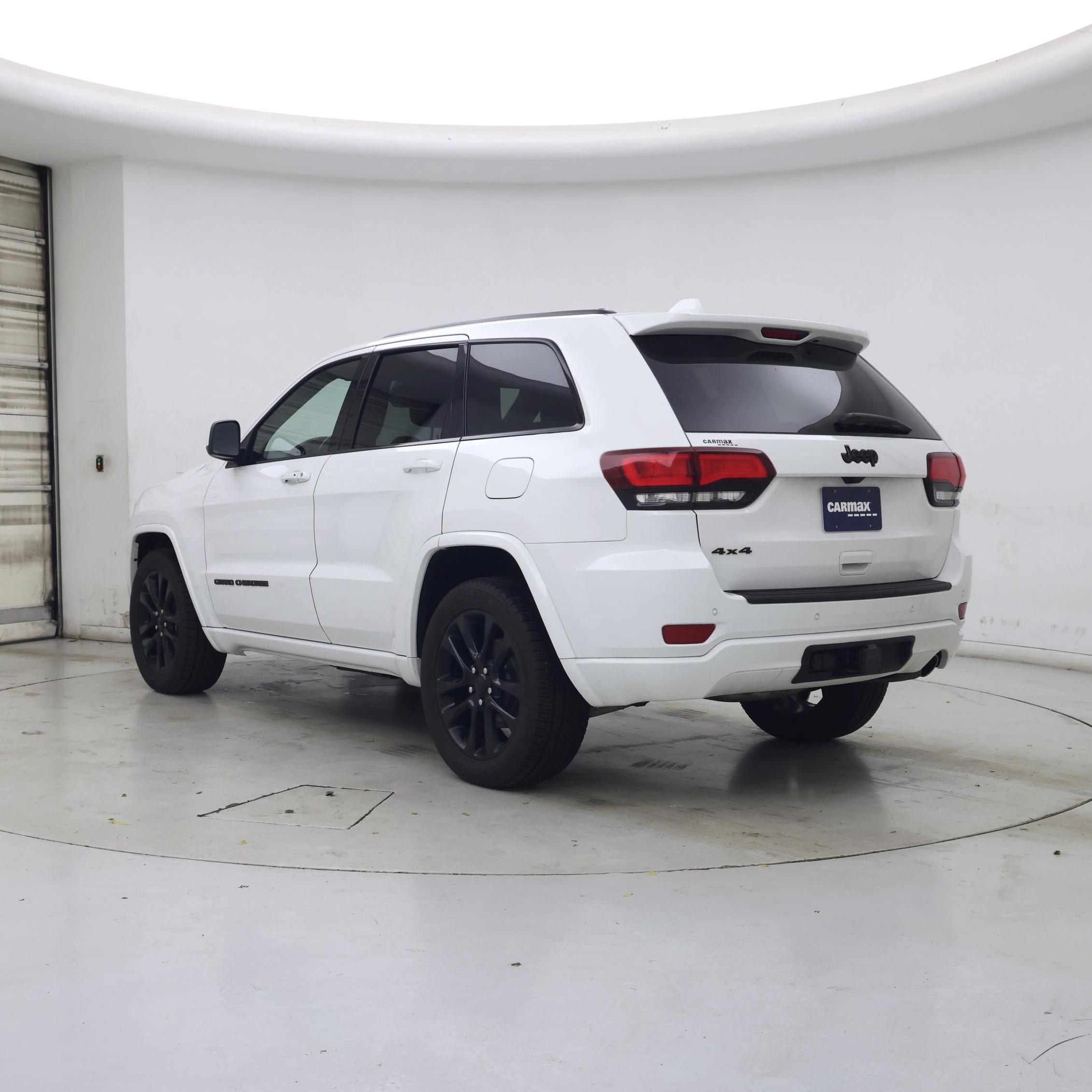 Thumbnail: 2020 Jeep Grand Cherokee - 2