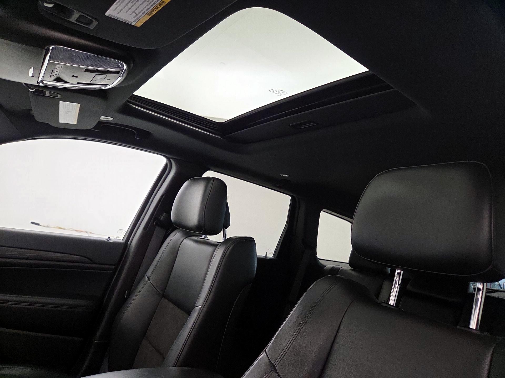 Thumbnail: 2020 Jeep Grand Cherokee - 20