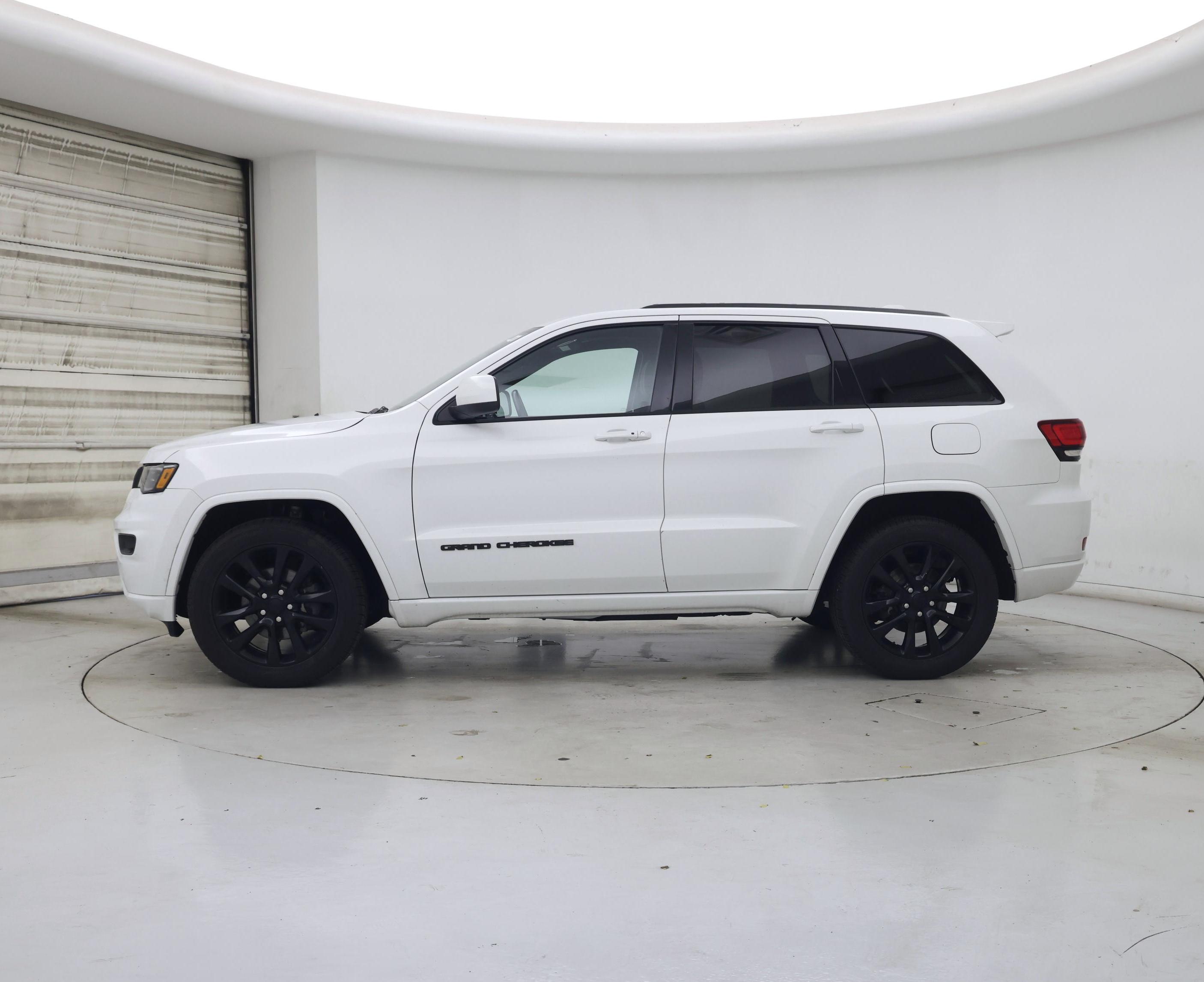 Thumbnail: 2020 Jeep Grand Cherokee - 3
