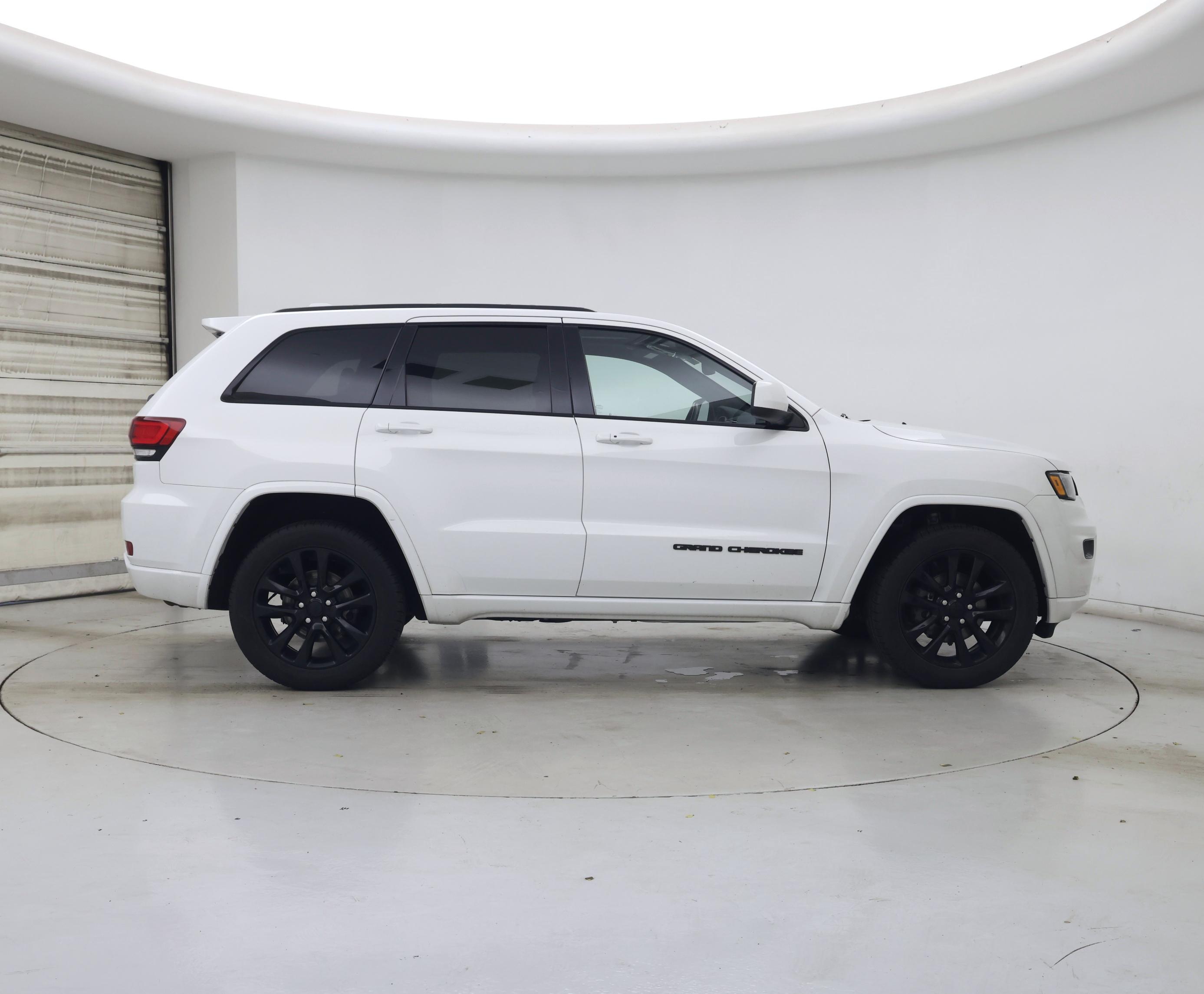 Thumbnail: 2020 Jeep Grand Cherokee - 7