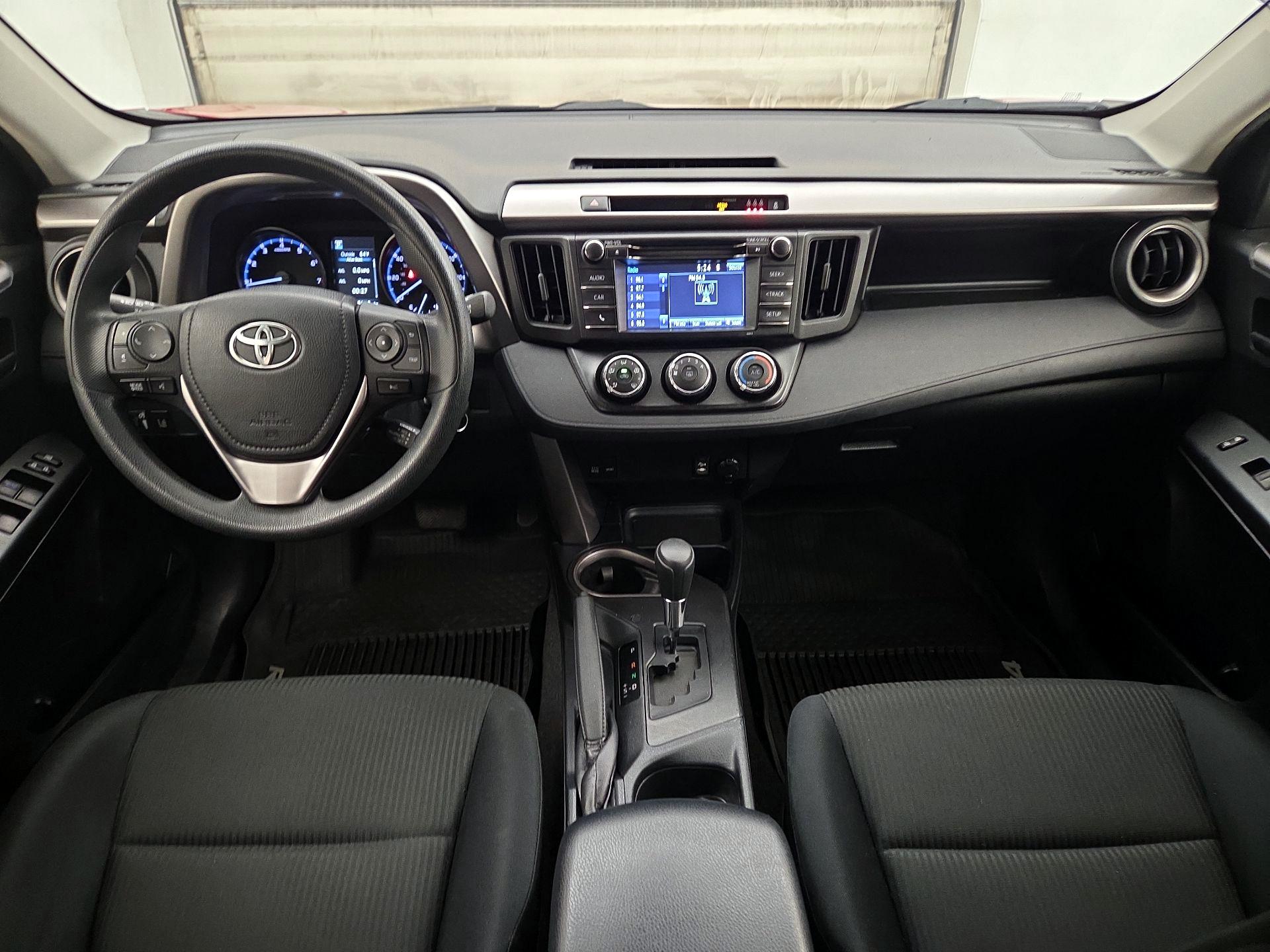 Thumbnail: 2017 Toyota RAV4 - 9
