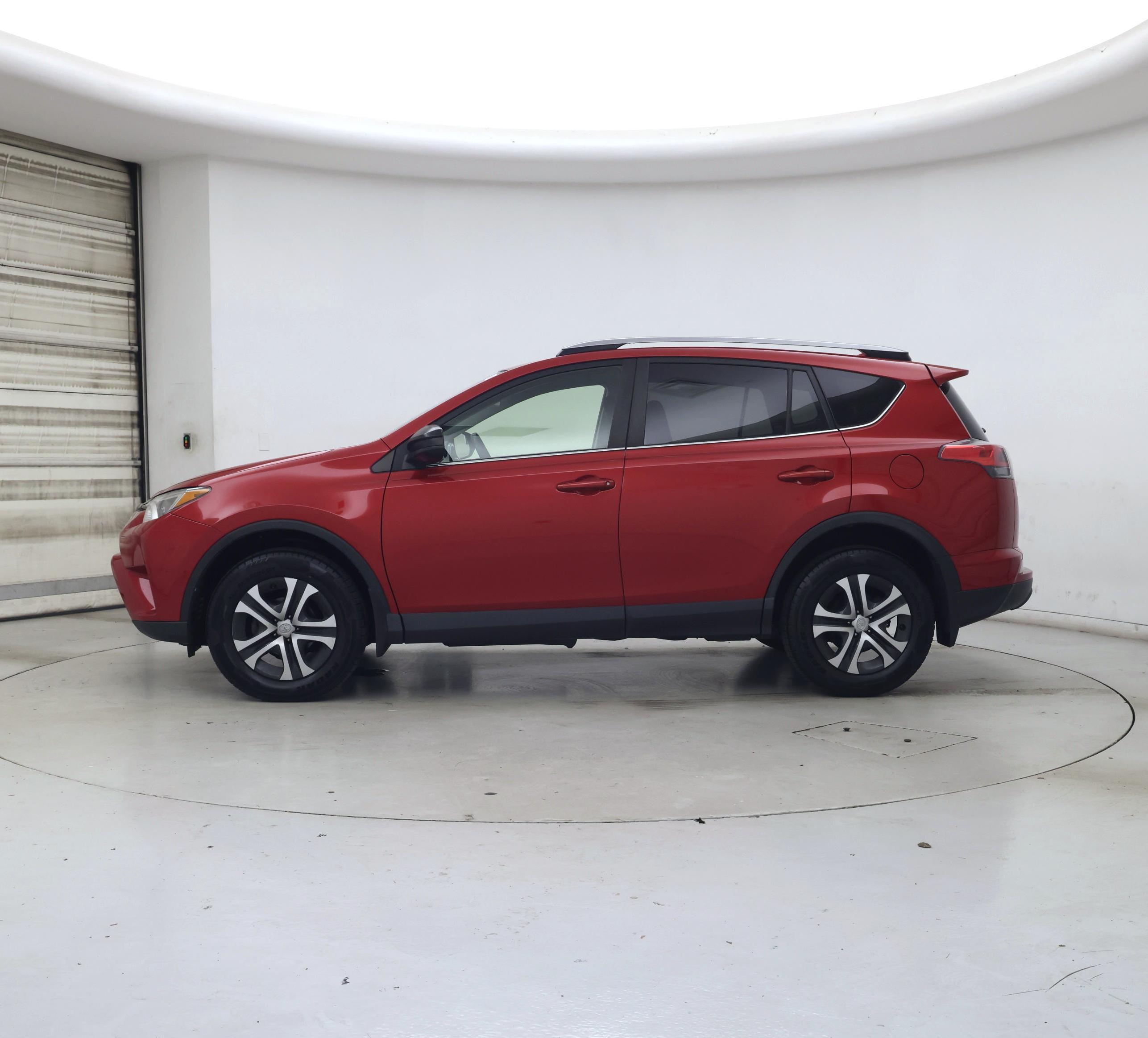 Thumbnail: 2017 Toyota RAV4 - 3