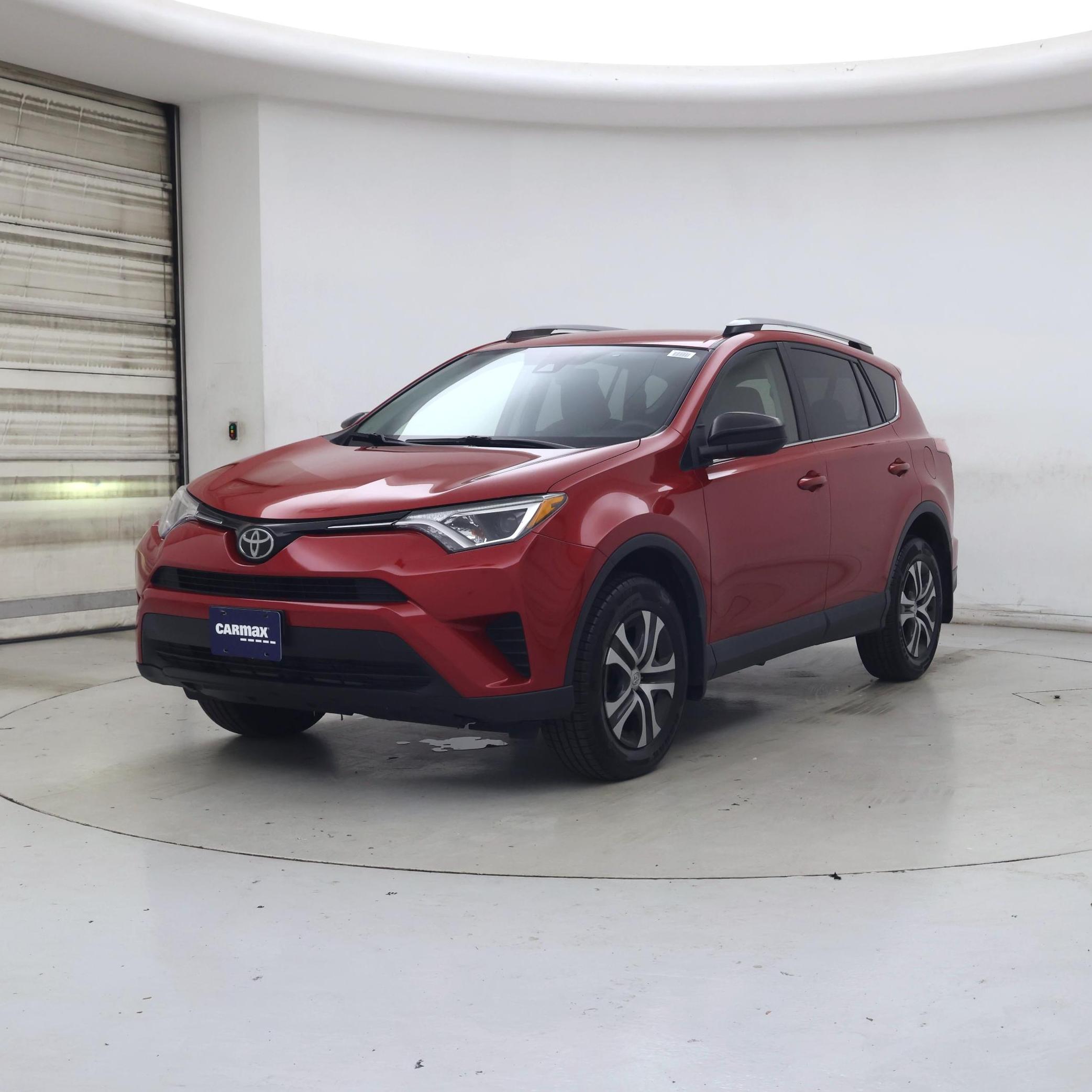 Thumbnail: 2017 Toyota RAV4 - 4