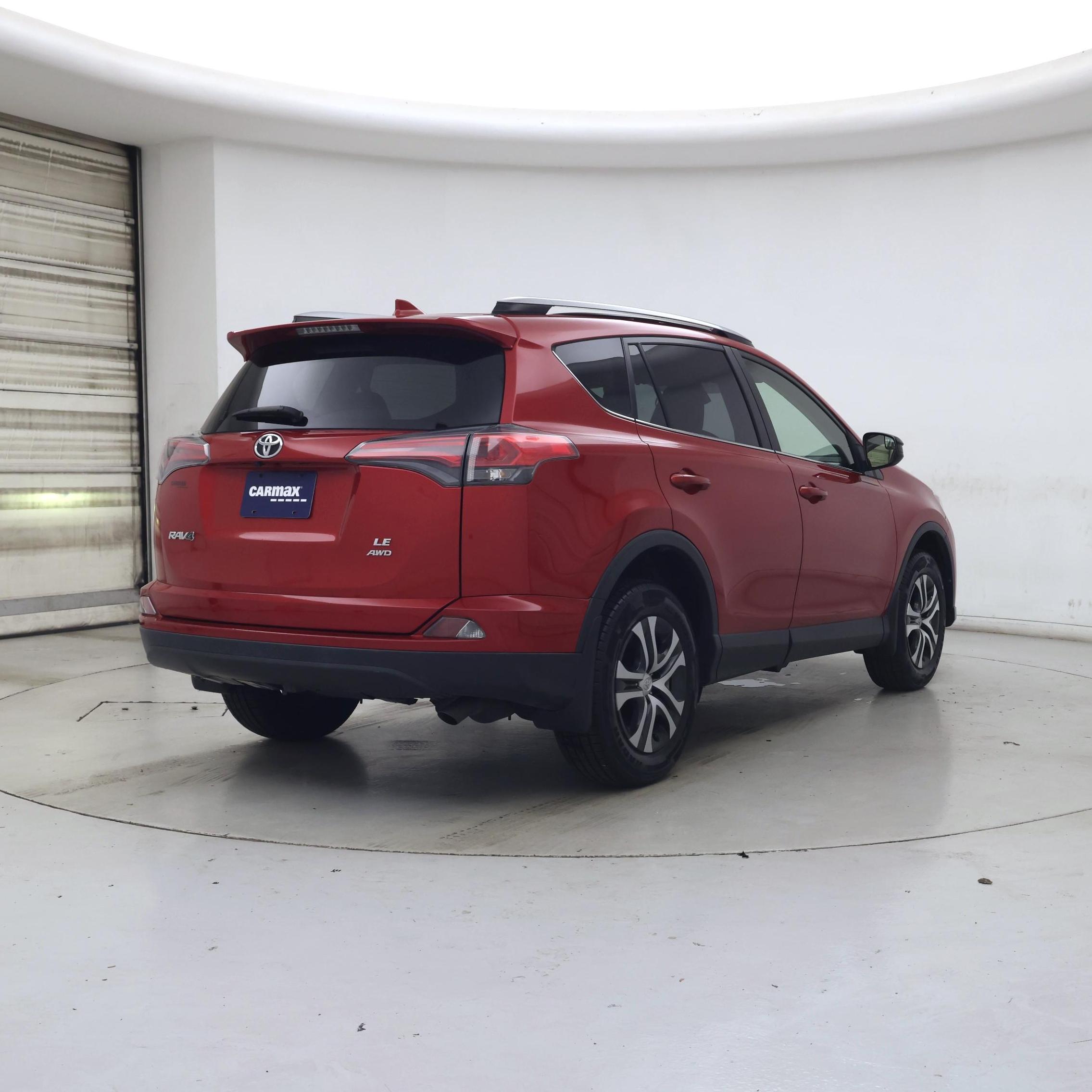 Thumbnail: 2017 Toyota RAV4 - 8