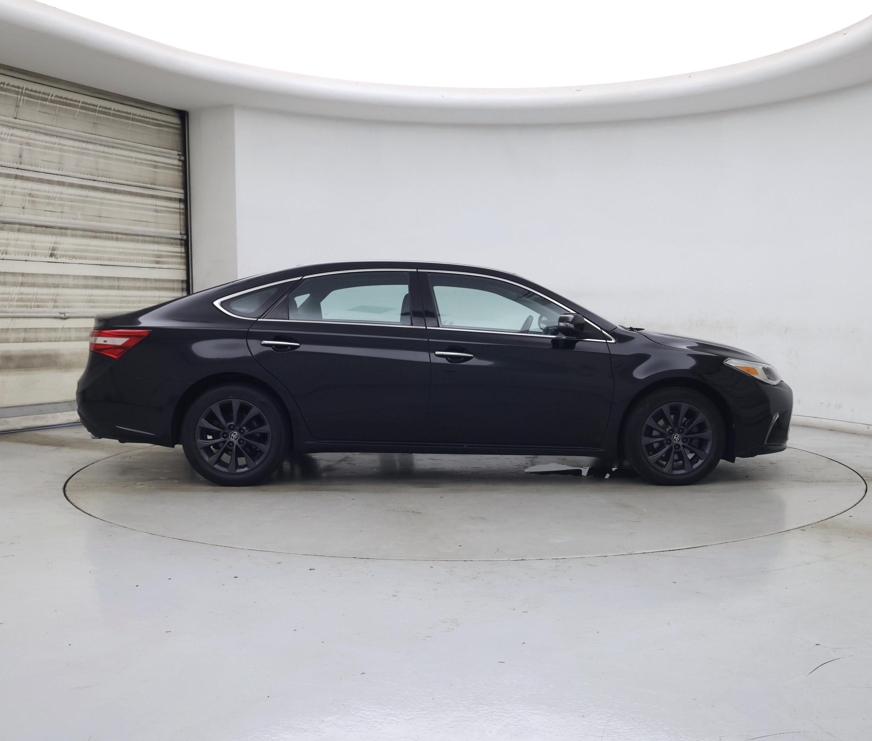 Thumbnail: 2018 Toyota Avalon - 7