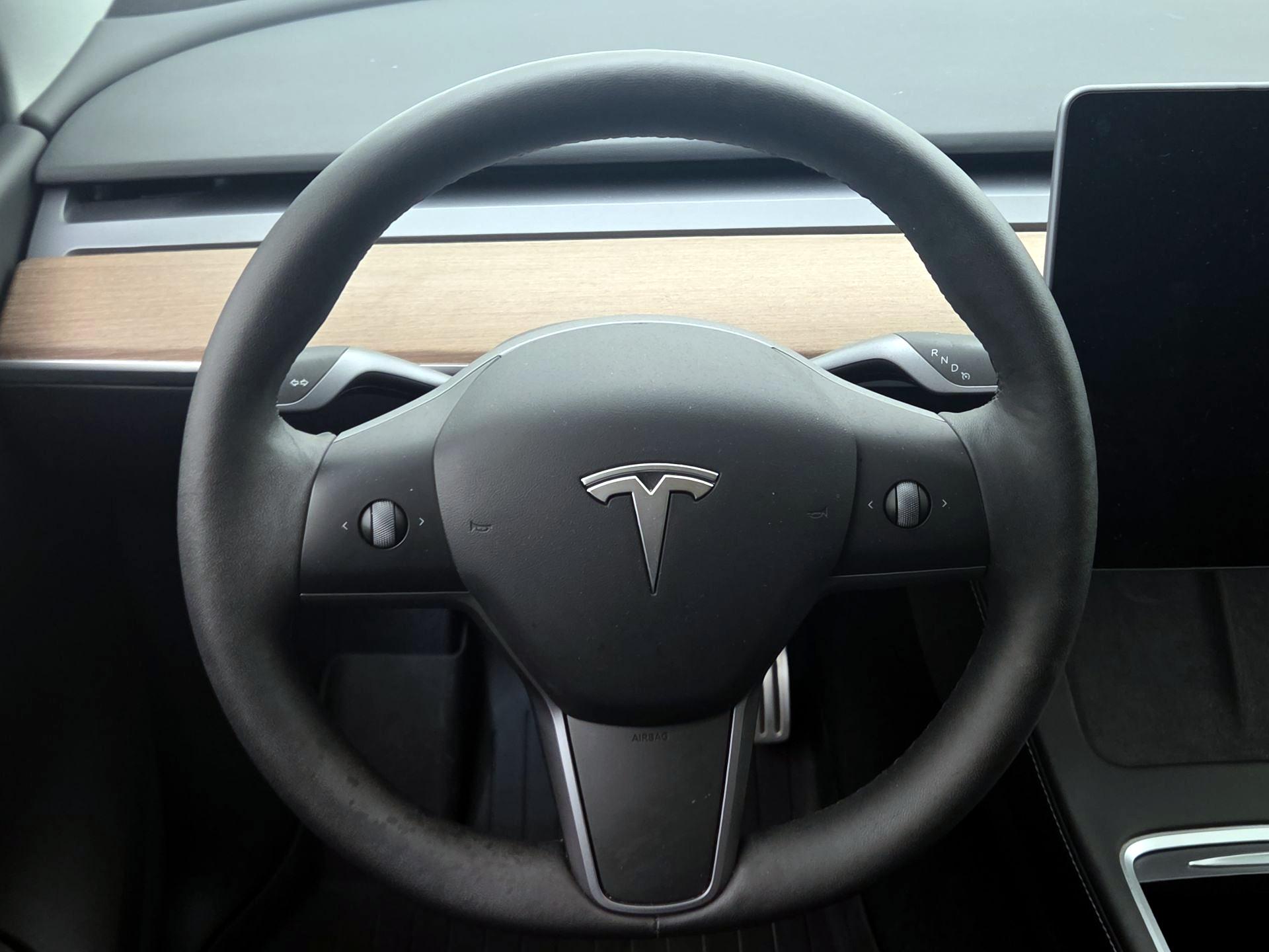 Thumbnail: 2022 Tesla Model Y - 10